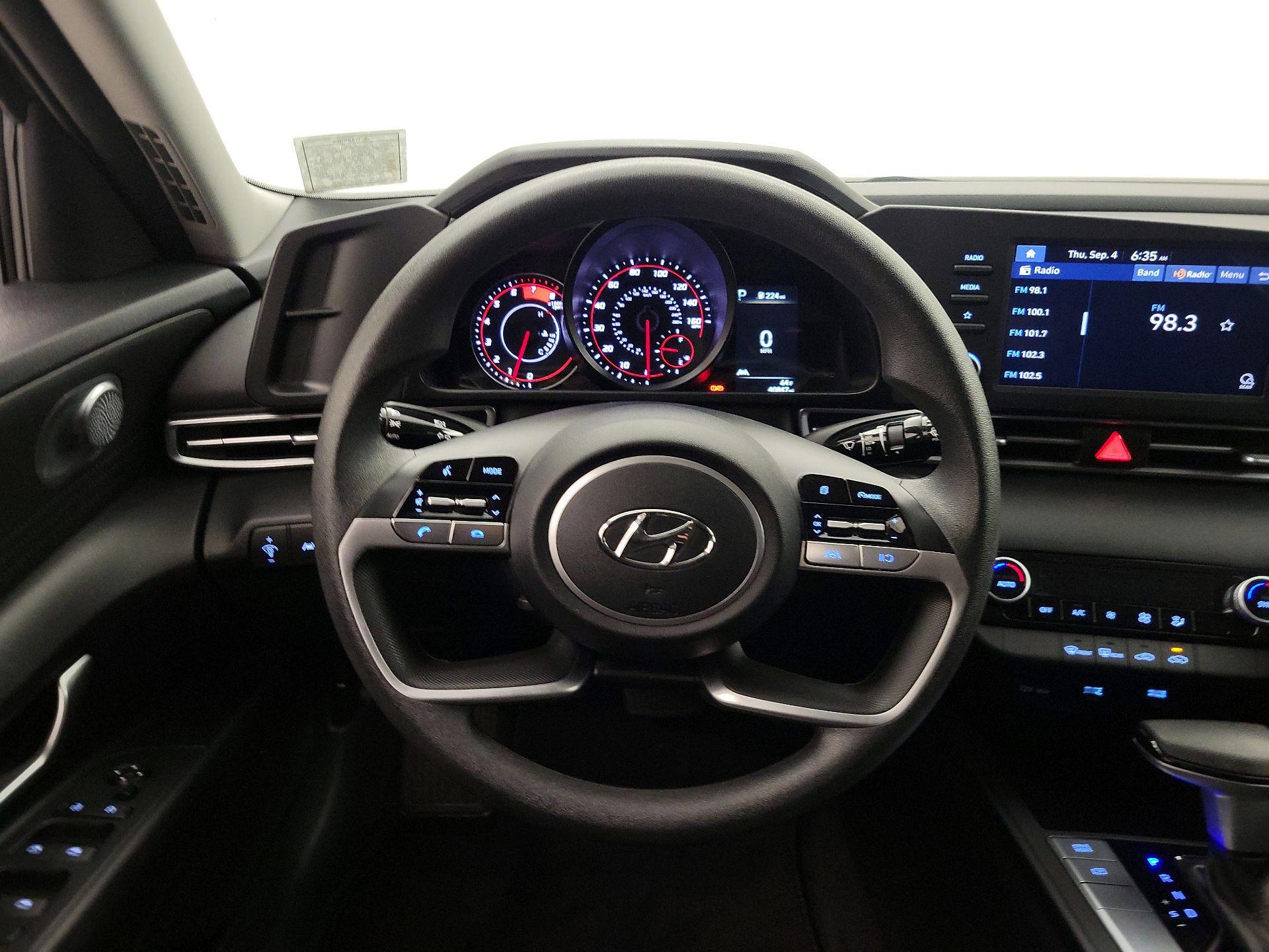 Thumbnail: 2023 Hyundai Elantra - 10
