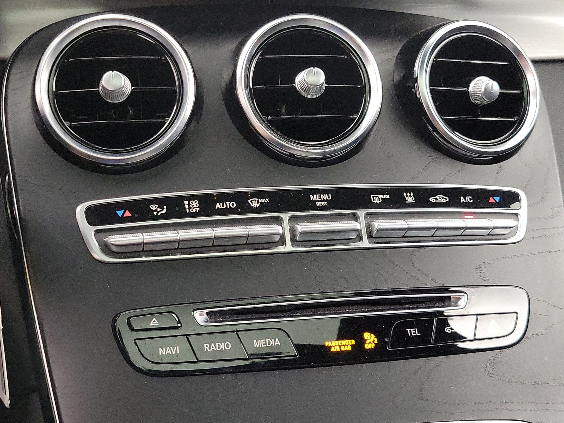 Thumbnail: 2019 Mercedes-Benz GLC - 17