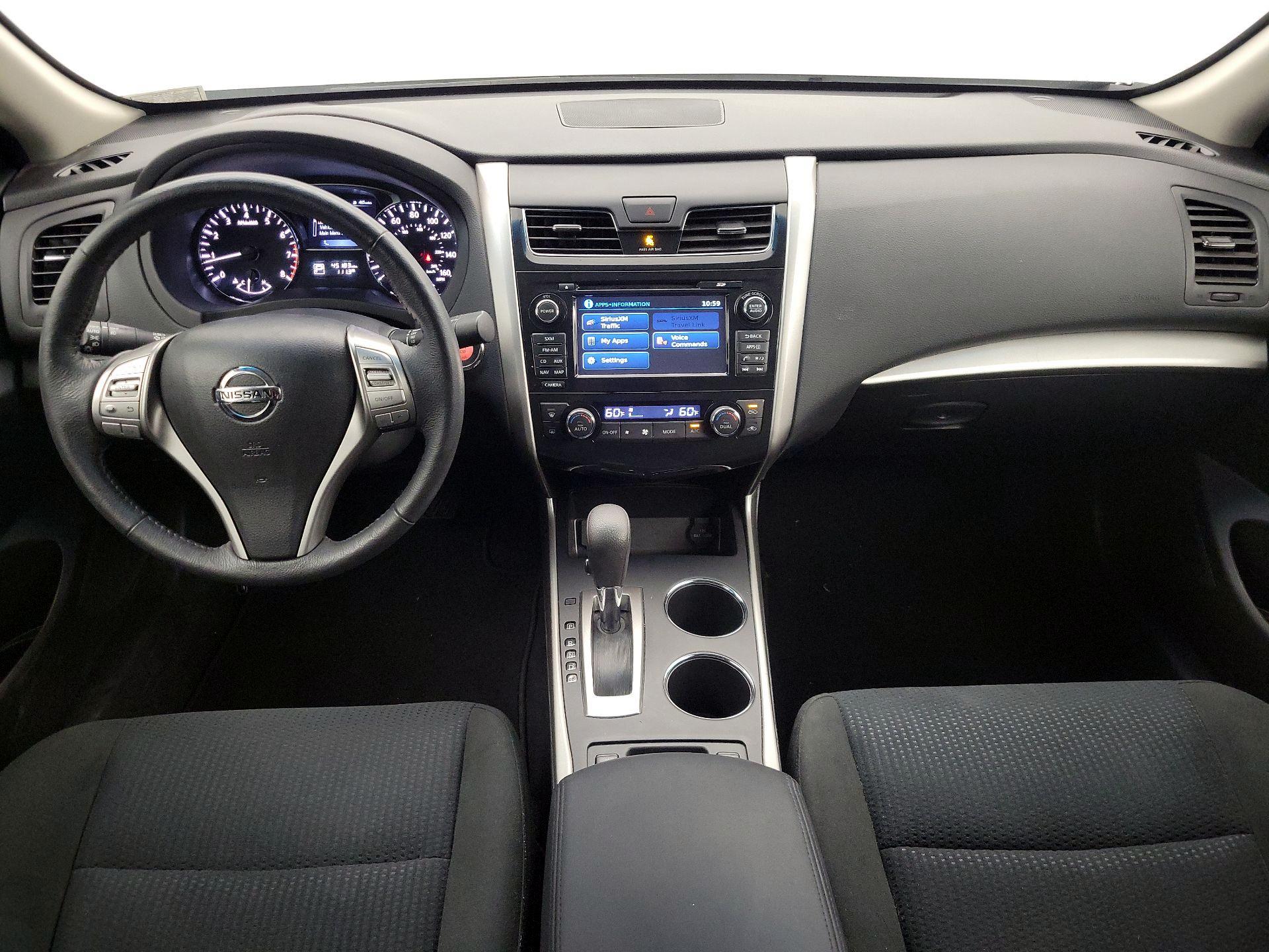 Thumbnail: 2015 Nissan Altima - 9