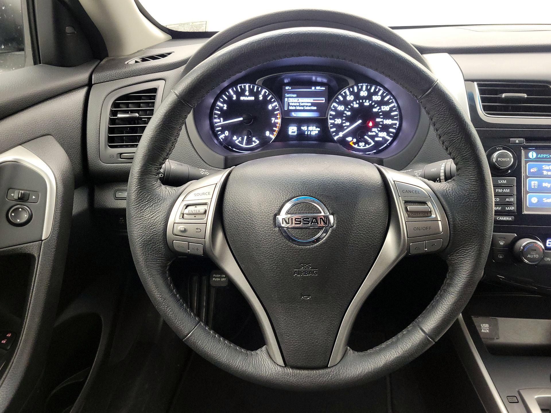 Thumbnail: 2015 Nissan Altima - 10