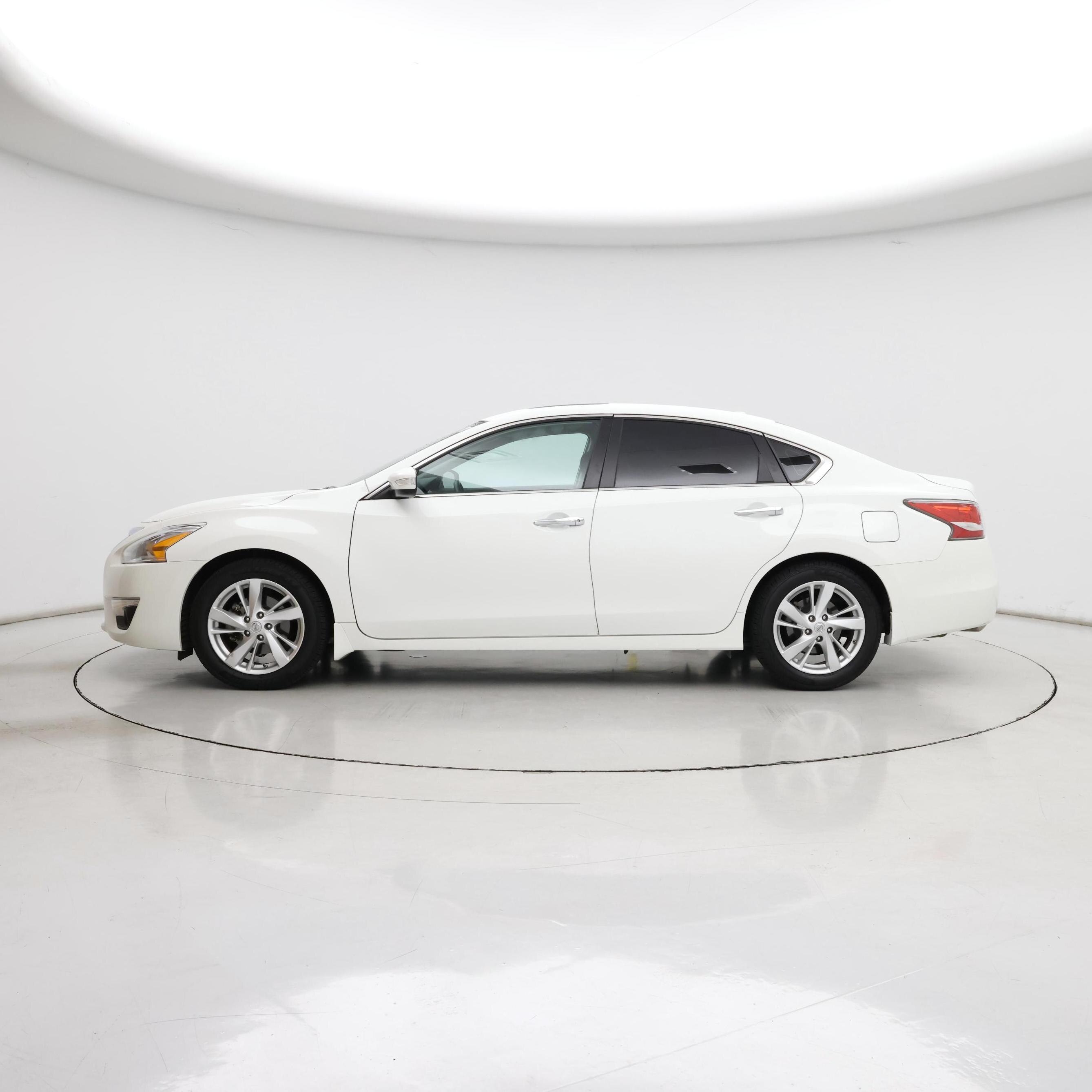 Thumbnail: 2015 Nissan Altima - 3
