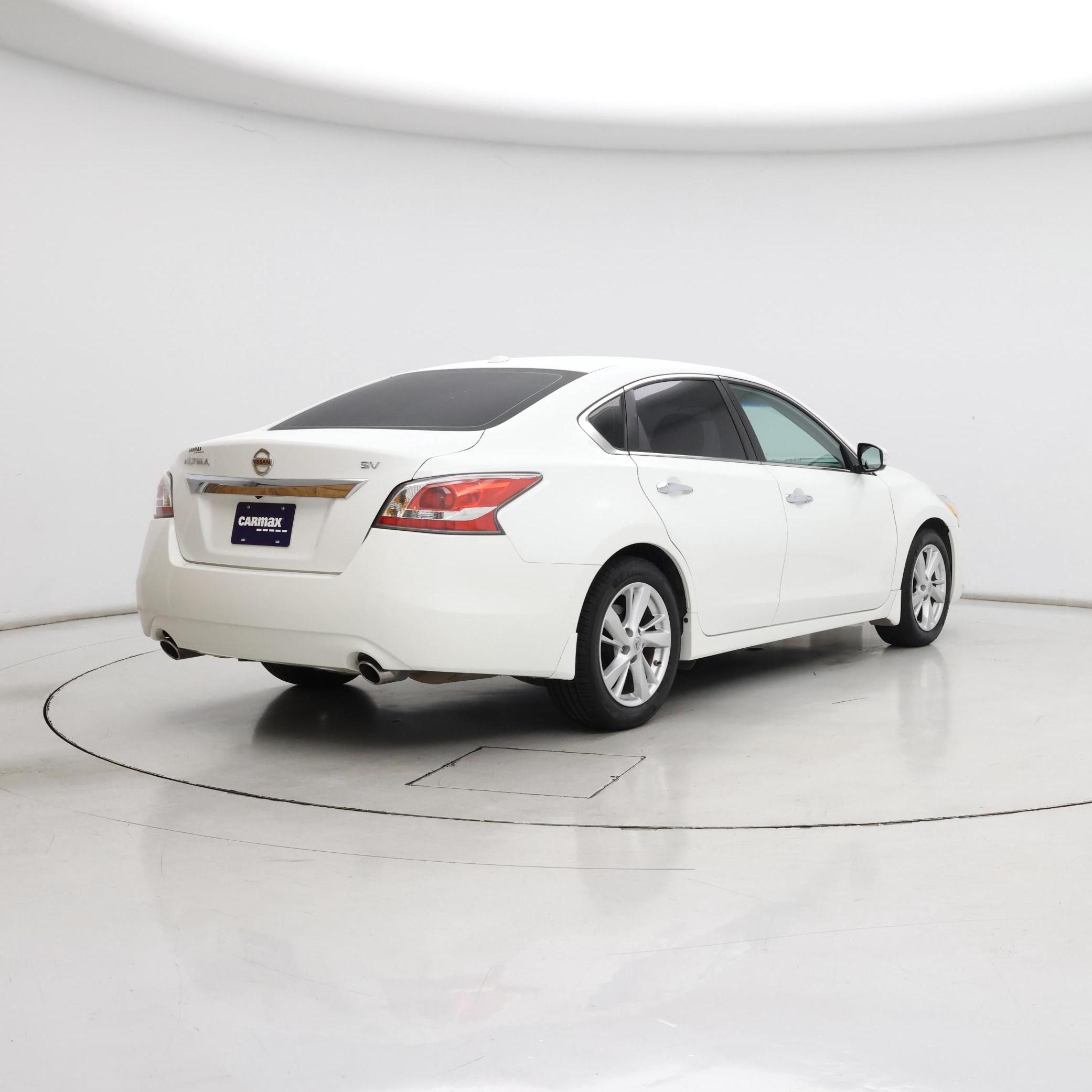 Thumbnail: 2015 Nissan Altima - 8