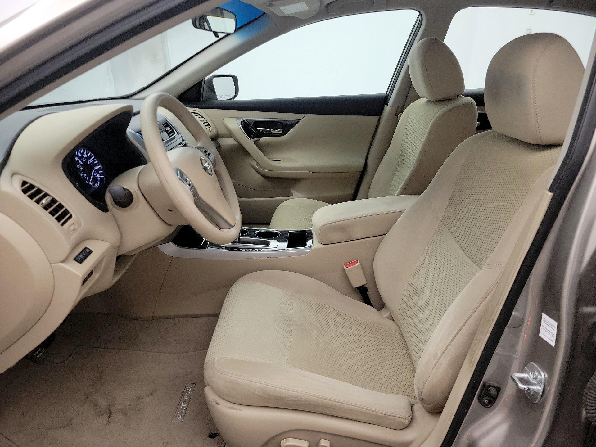 Thumbnail: 2014 Nissan Altima - 11