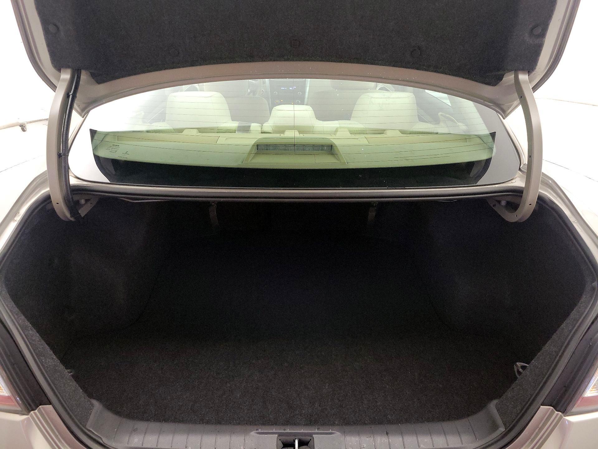 Thumbnail: 2014 Nissan Altima - 18