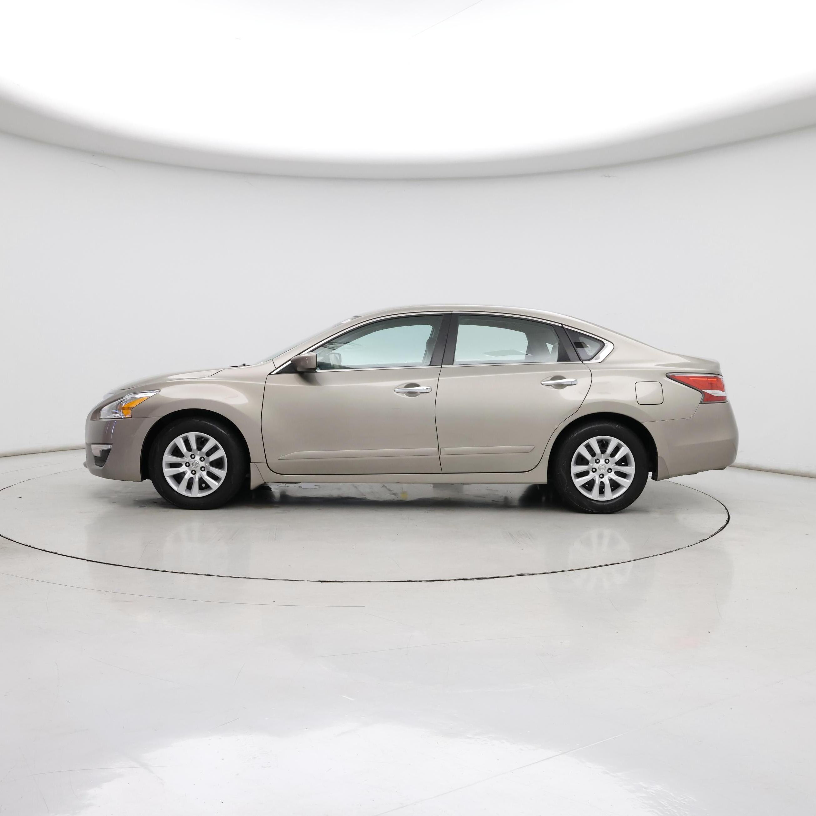 Thumbnail: 2014 Nissan Altima - 3