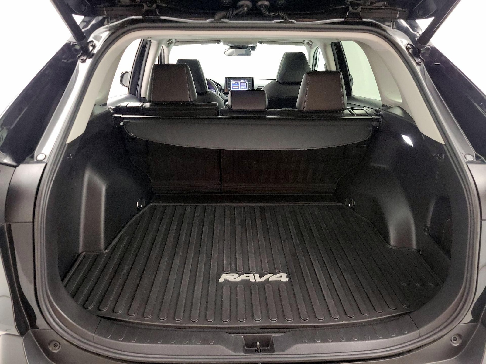 2022 Toyota RAV4 XLE Premium - Photo 22