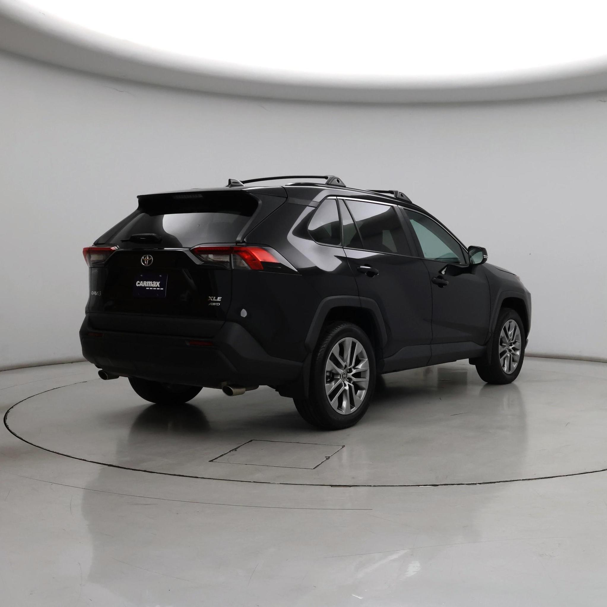 Thumbnail: 2022 Toyota RAV4 - 8
