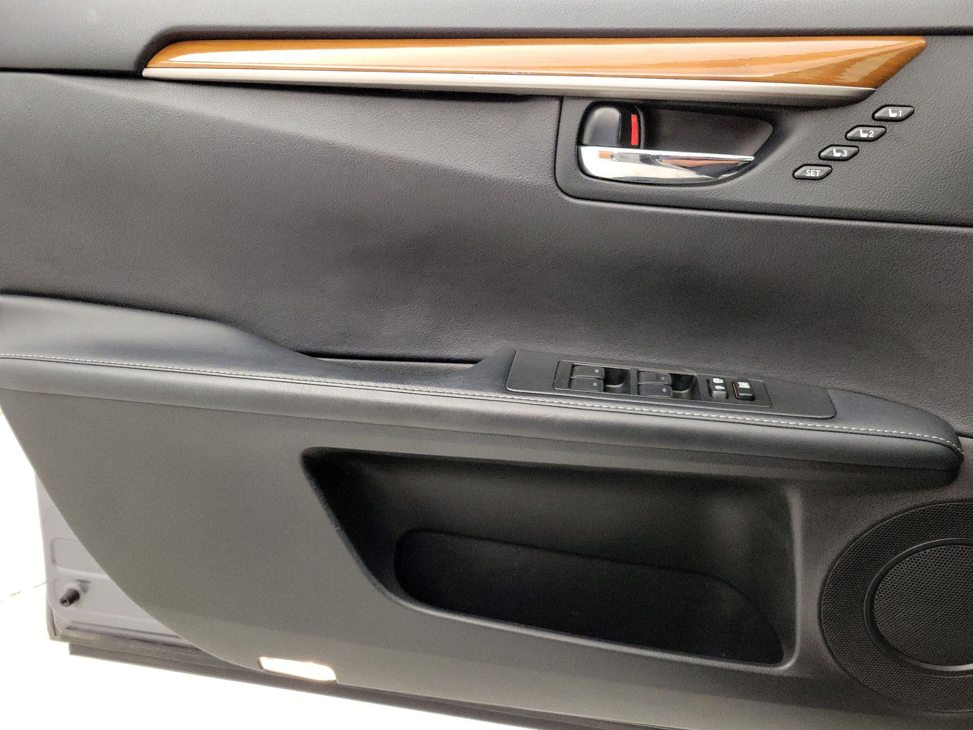 Thumbnail: 2015 Lexus ES - 12
