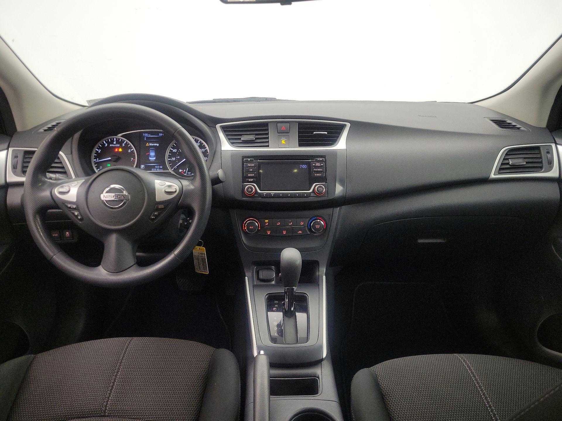 Thumbnail: 2018 Nissan Sentra - 9