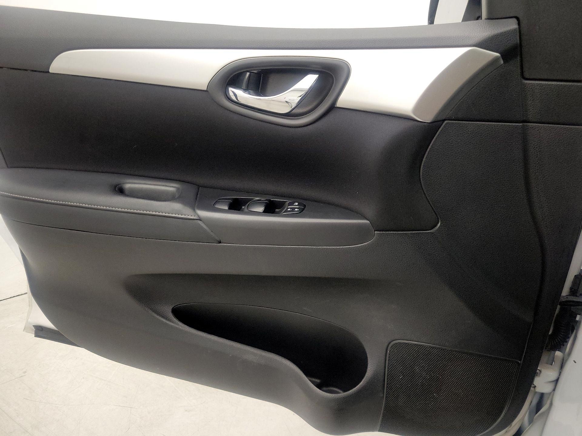 Thumbnail: 2018 Nissan Sentra - 12