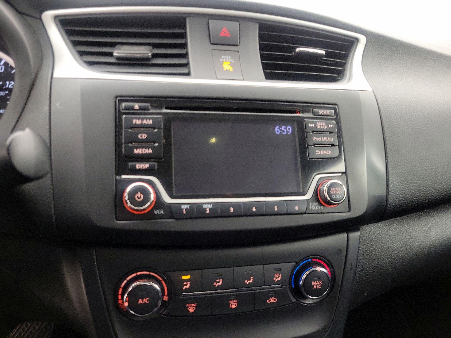 Thumbnail: 2018 Nissan Sentra - 15