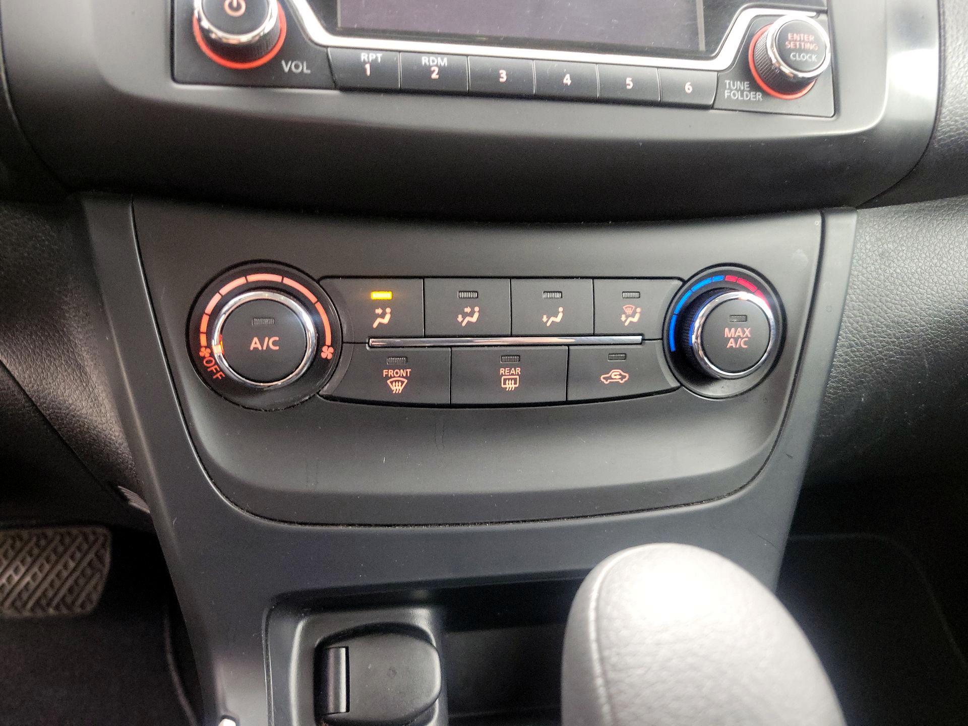 Thumbnail: 2018 Nissan Sentra - 16