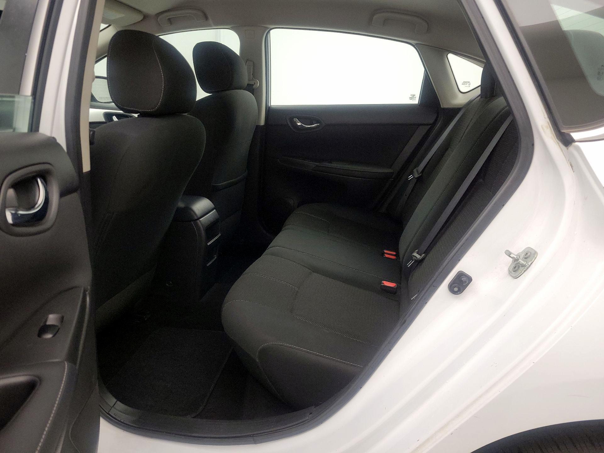 Thumbnail: 2018 Nissan Sentra - 19