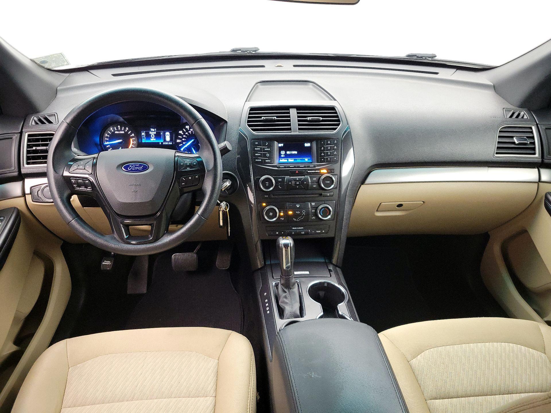 Thumbnail: 2017 Ford Explorer - 9