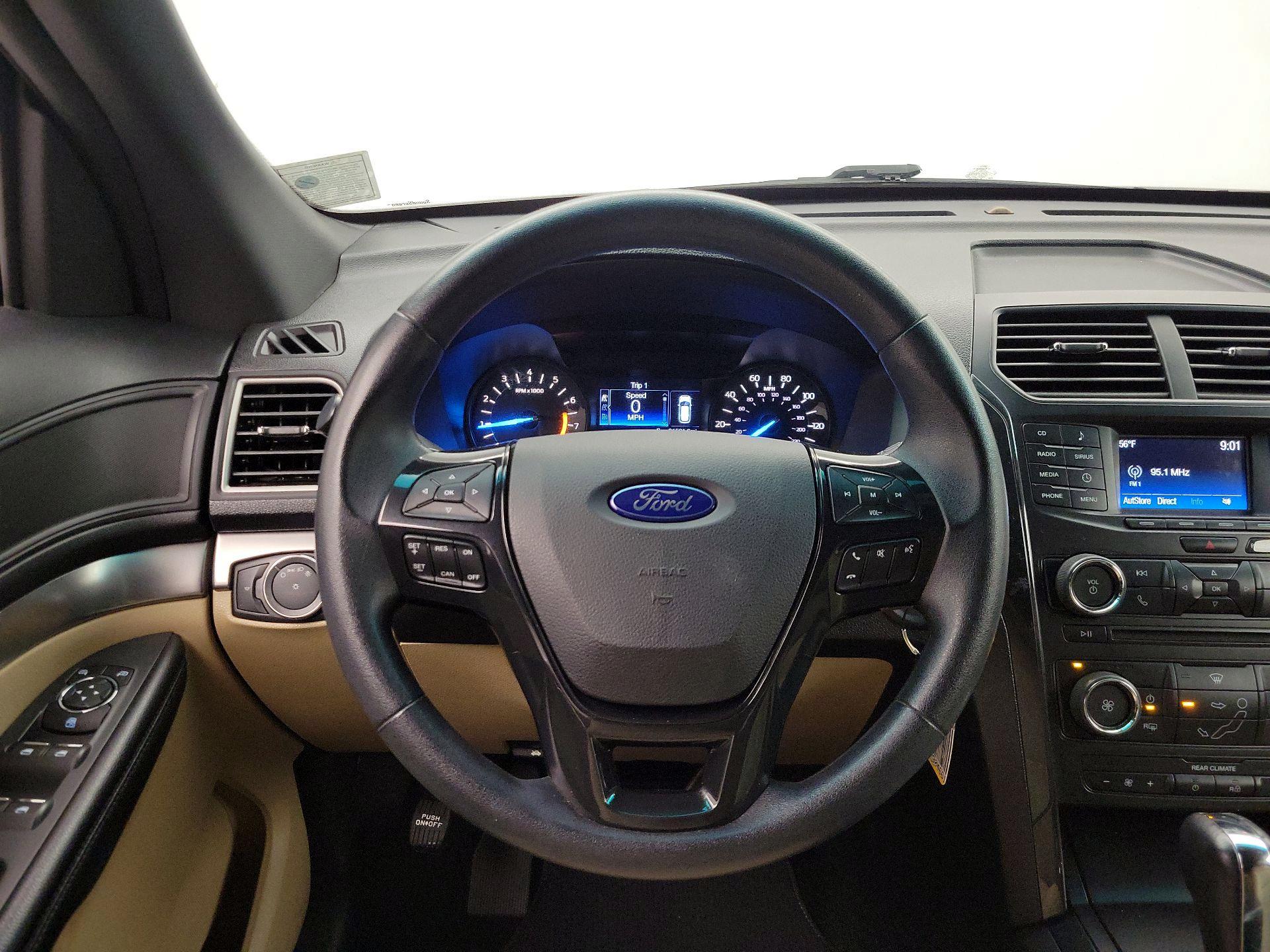 Thumbnail: 2017 Ford Explorer - 10