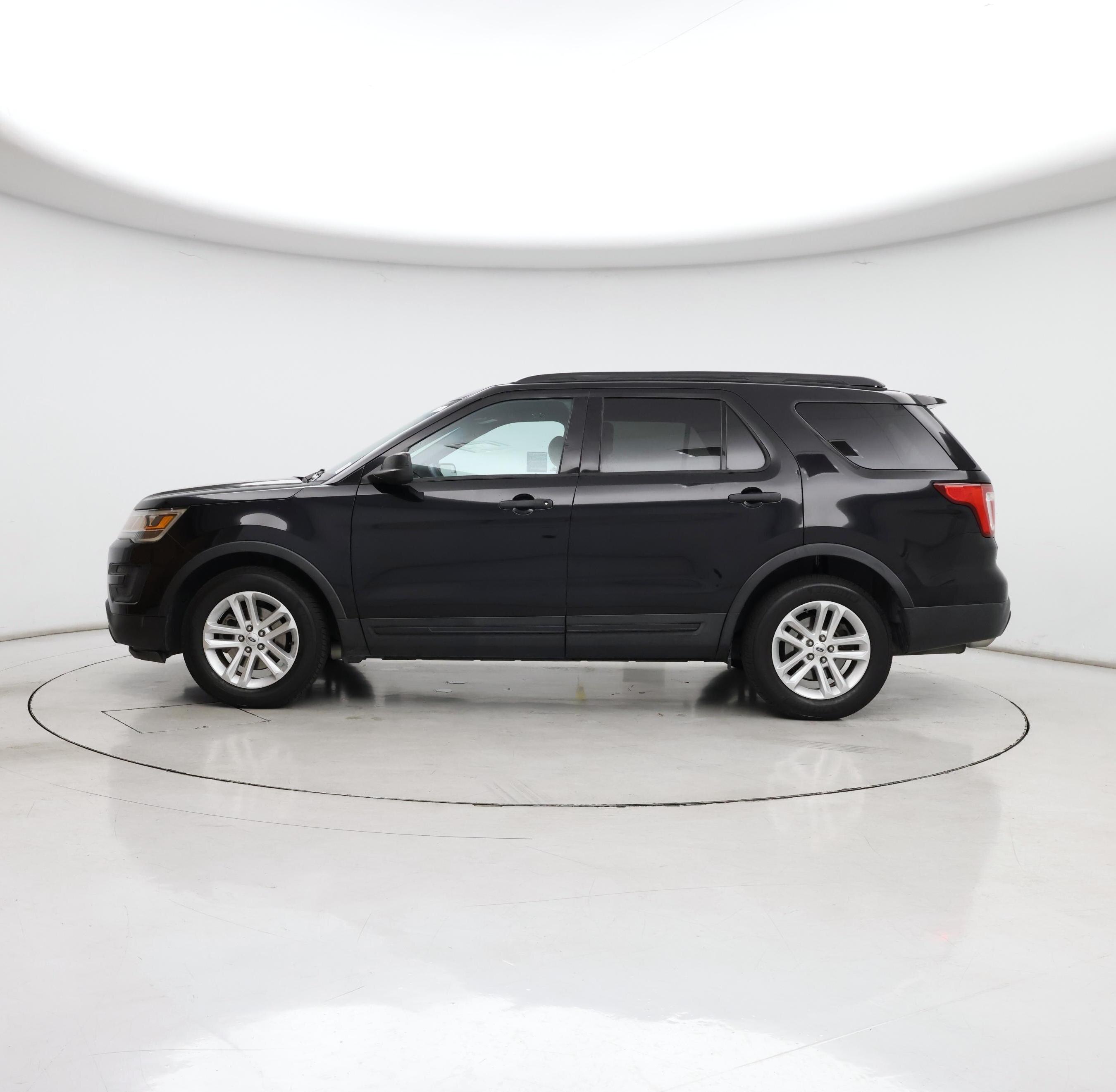 Thumbnail: 2017 Ford Explorer - 3