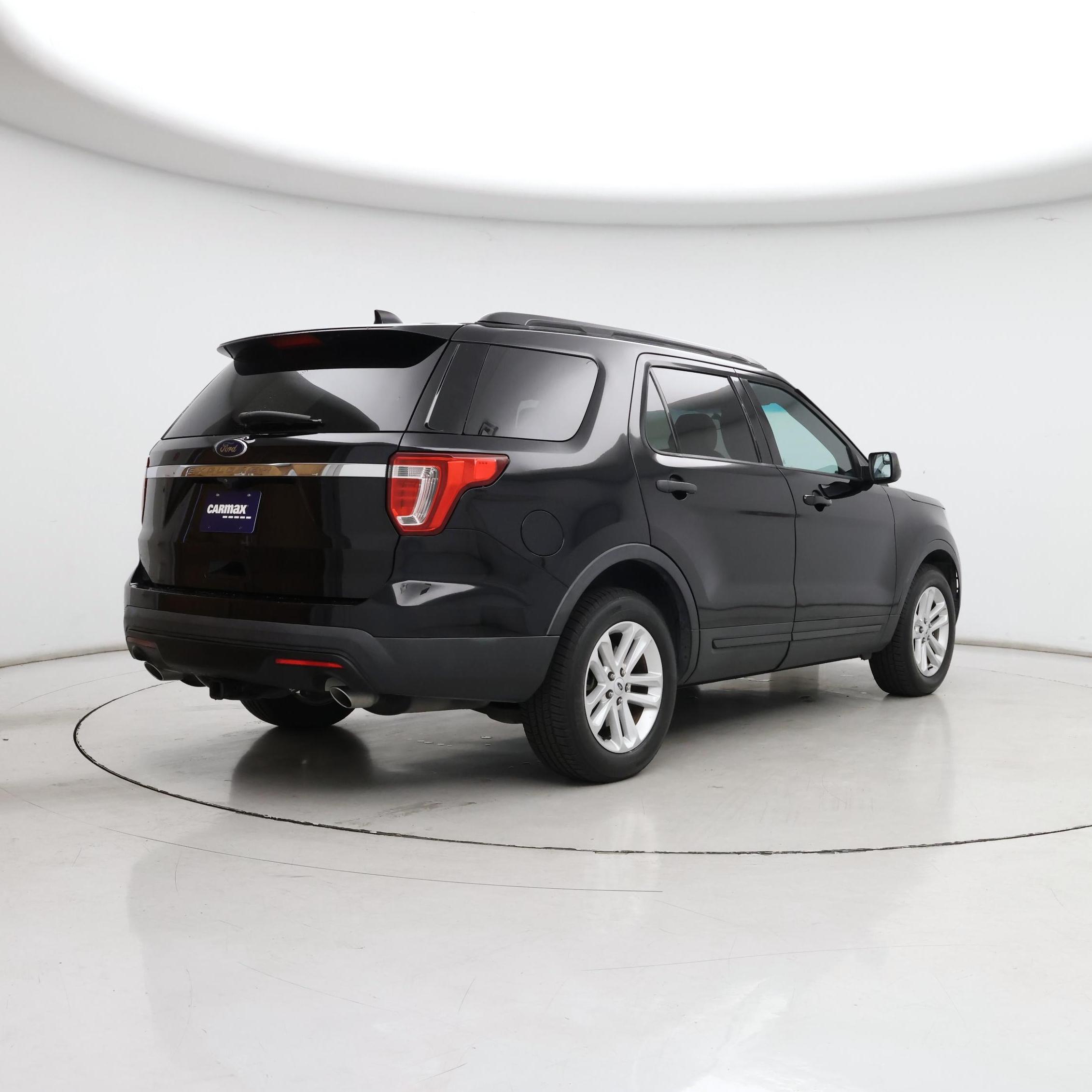 Thumbnail: 2017 Ford Explorer - 8