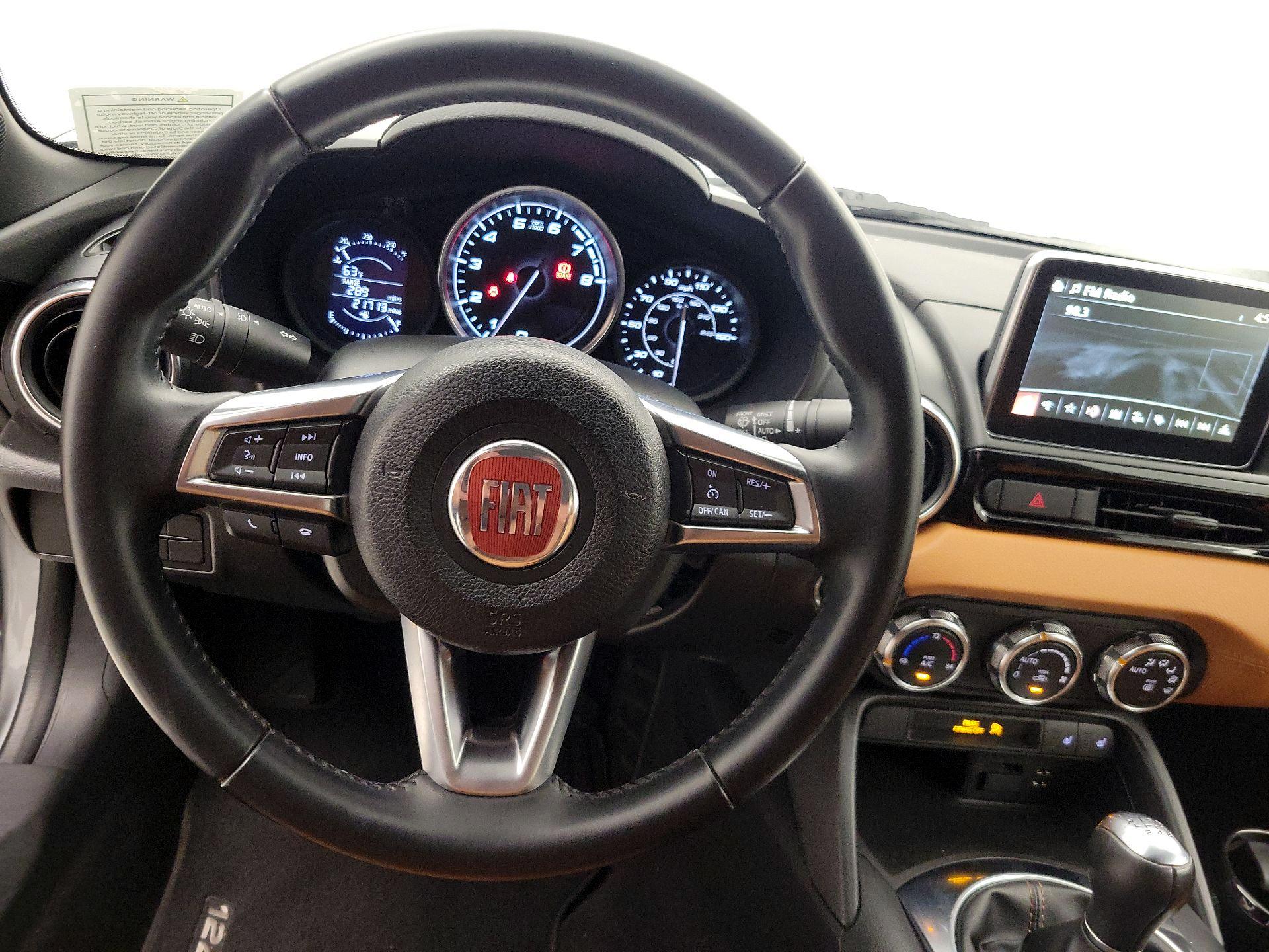 Thumbnail: 2017 Fiat 124 Spider - 10