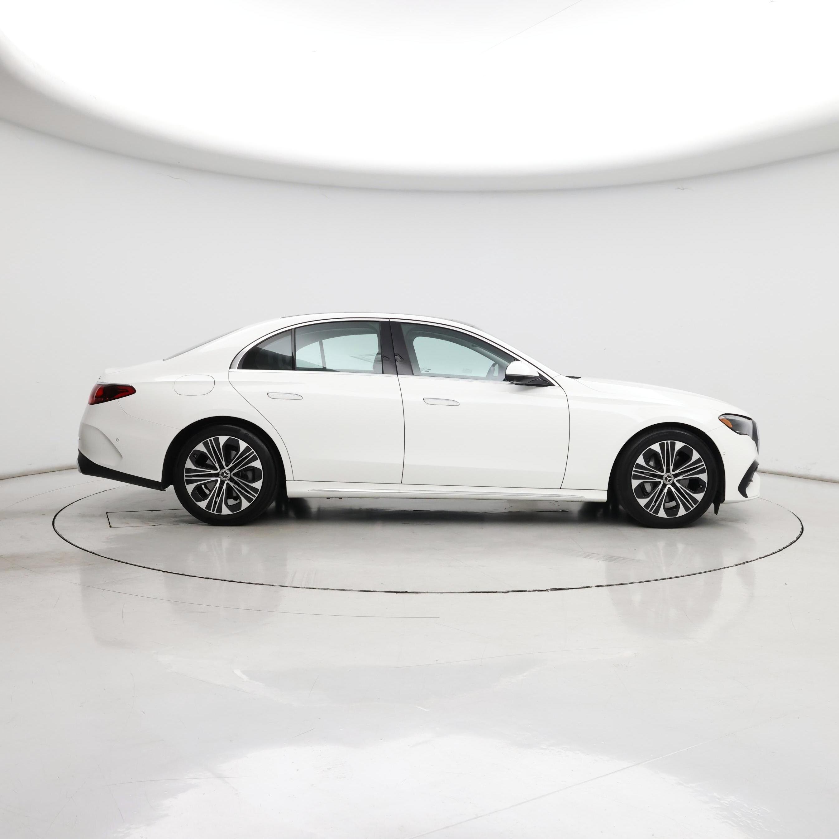 Thumbnail: 2024 Mercedes-Benz E-Class - 7