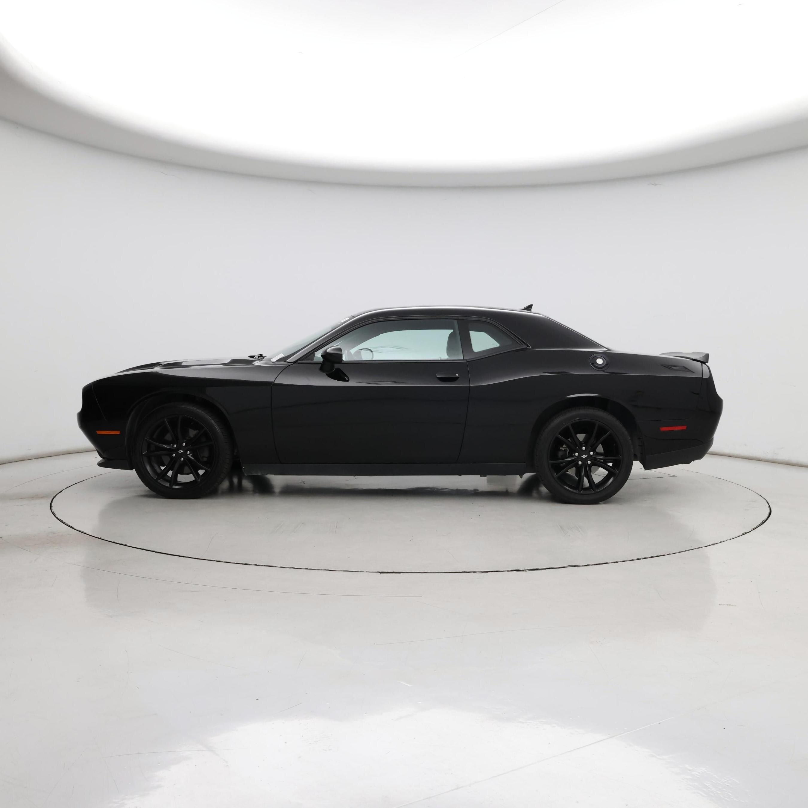 Thumbnail: 2018 Dodge Challenger - 3