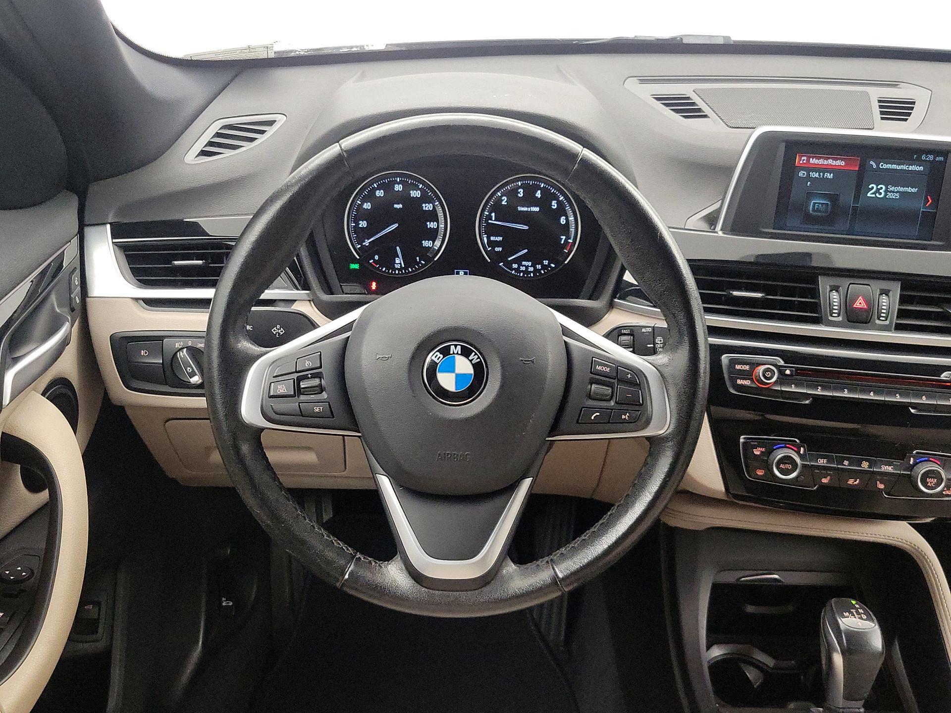 Thumbnail: 2018 BMW X1 - 10