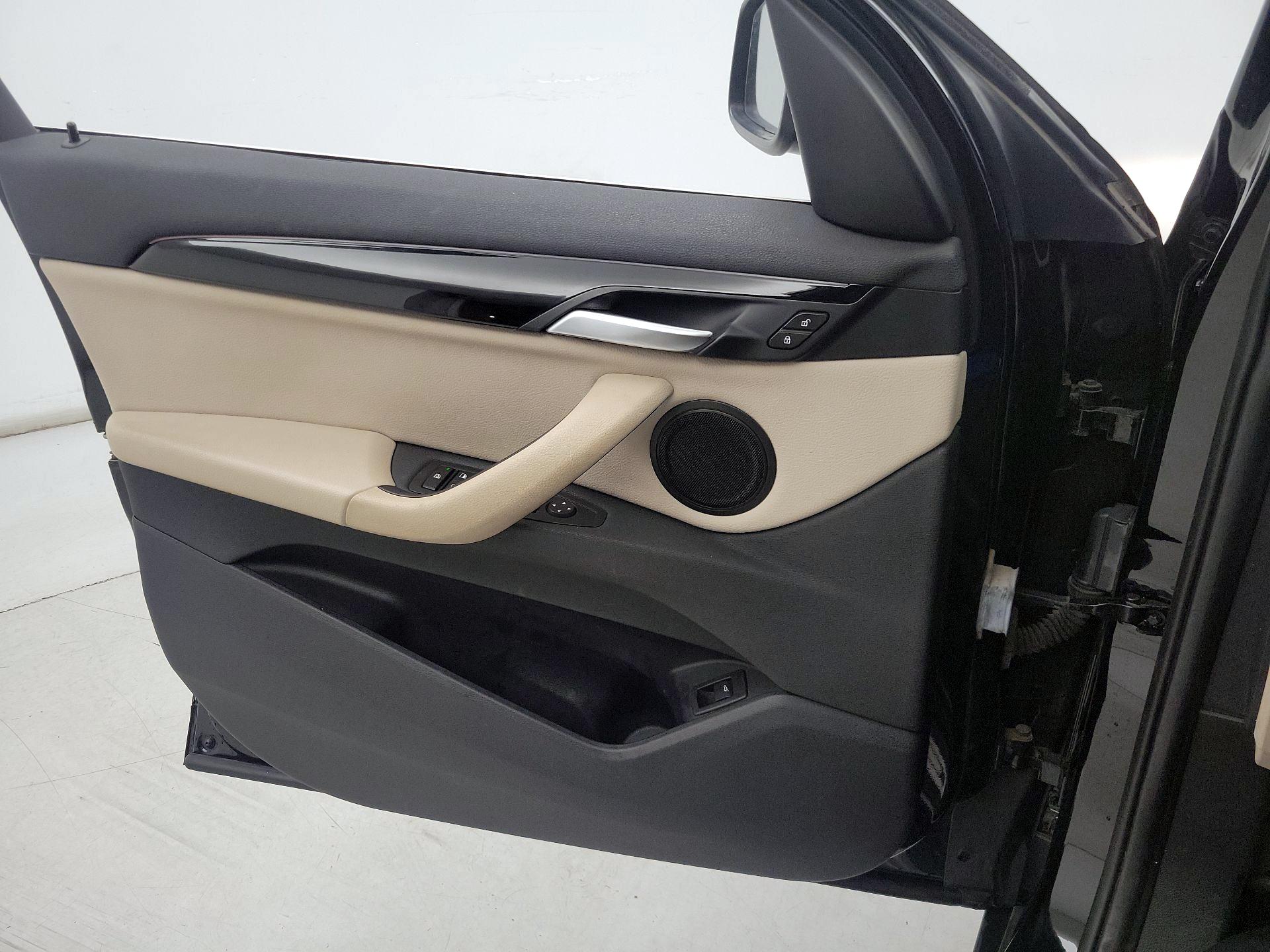 Thumbnail: 2018 BMW X1 - 12