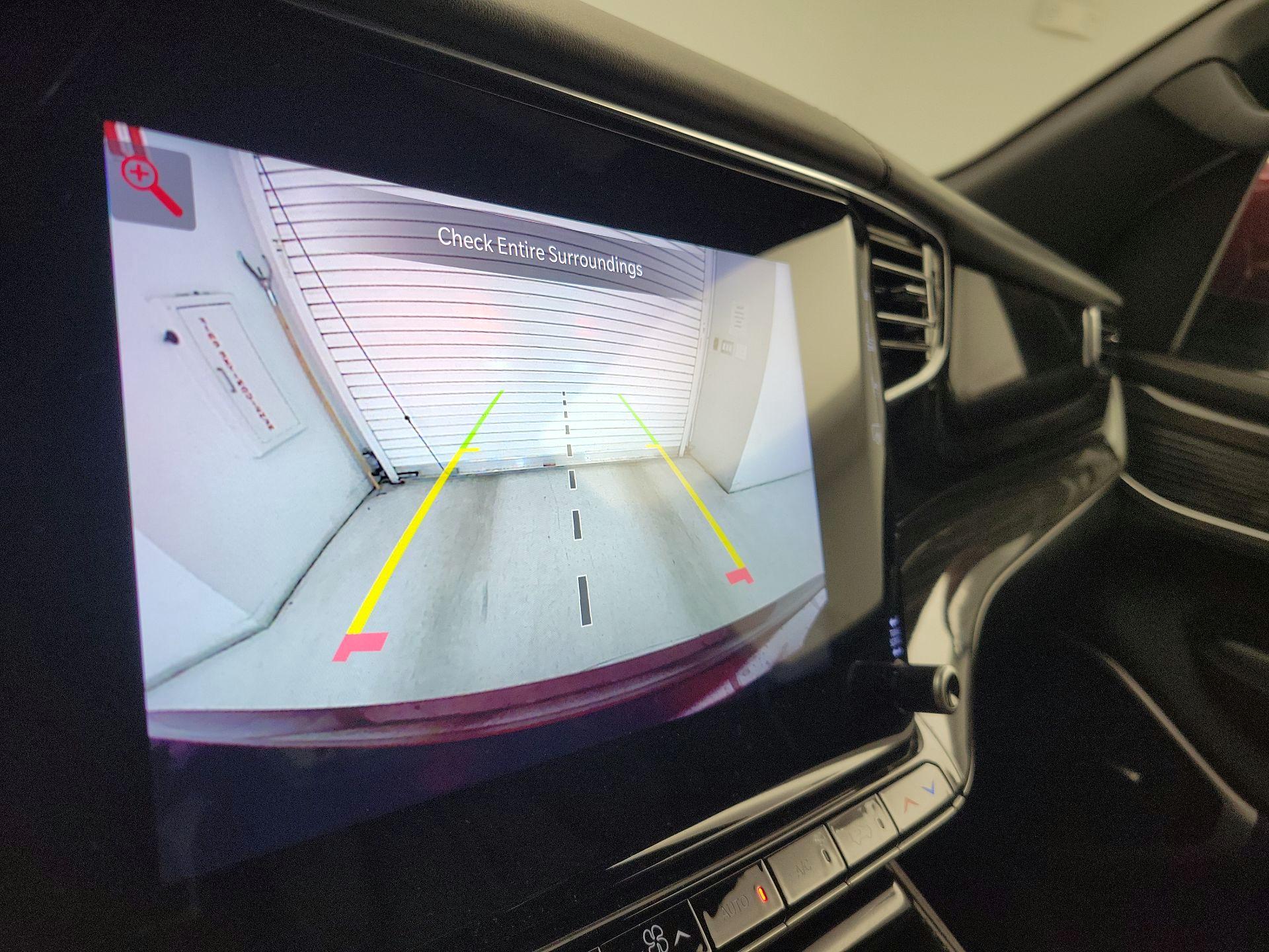 Thumbnail: 2022 Jeep Wagoneer - 15