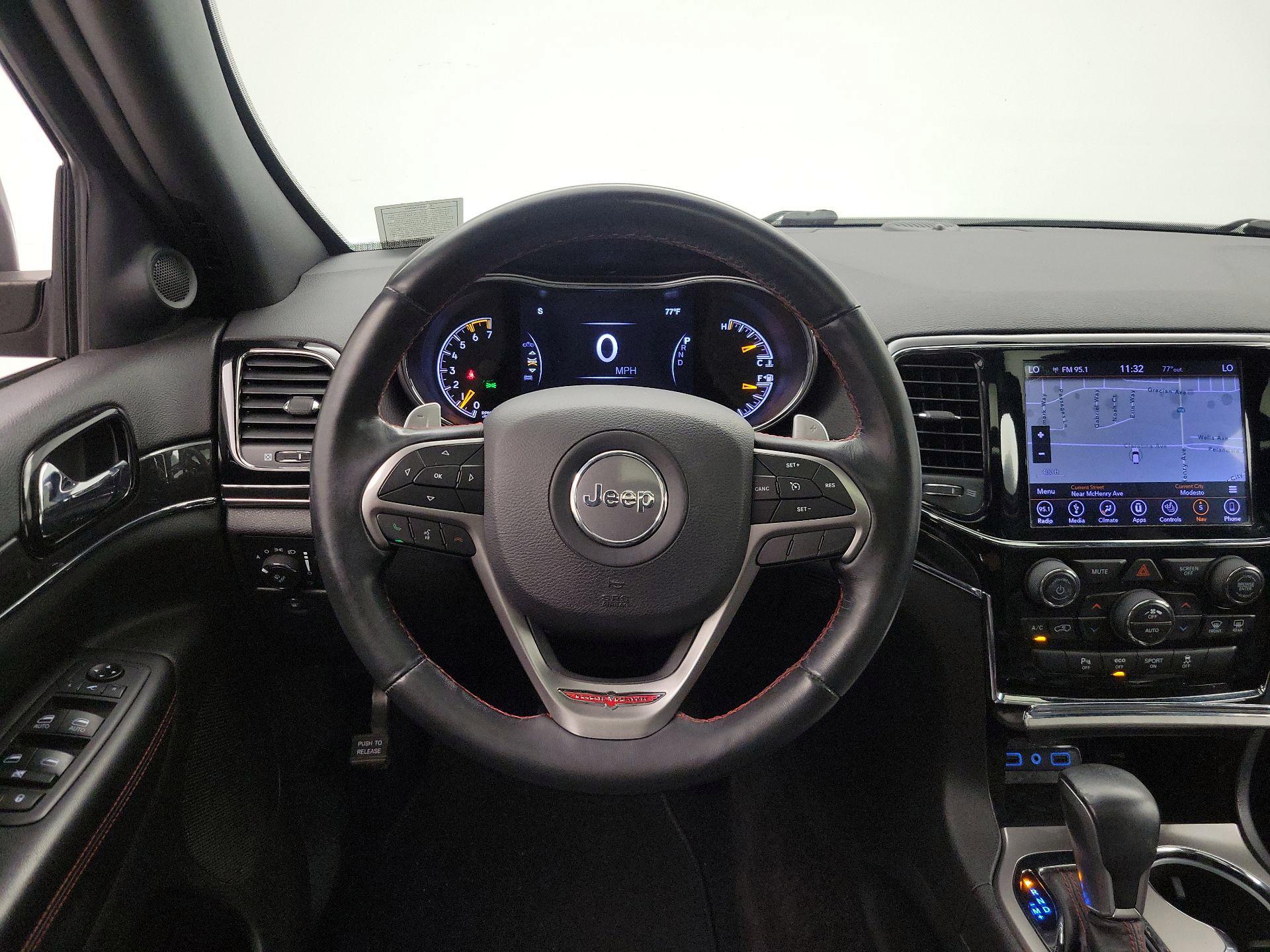 Thumbnail: 2019 Jeep Grand Cherokee - 10