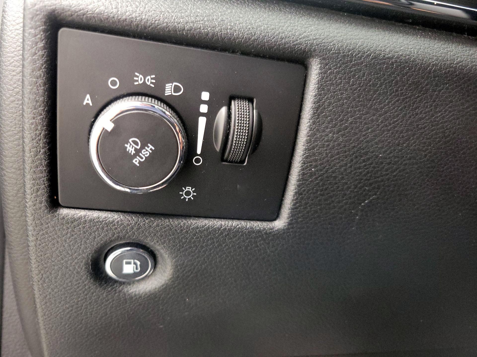 Thumbnail: 2019 Jeep Grand Cherokee - 13