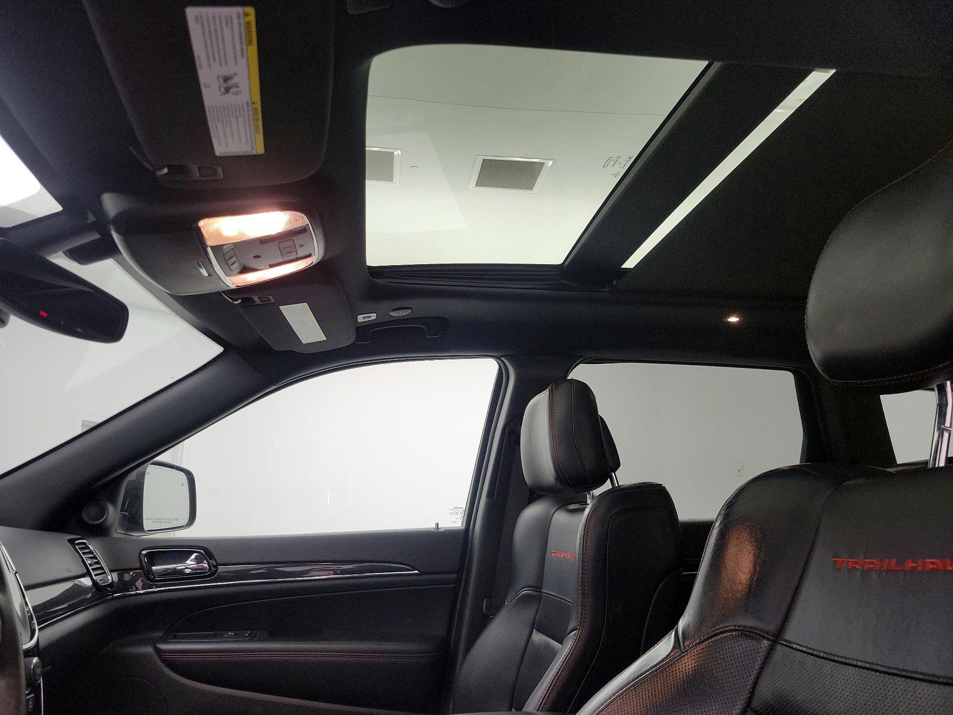 Thumbnail: 2019 Jeep Grand Cherokee - 20