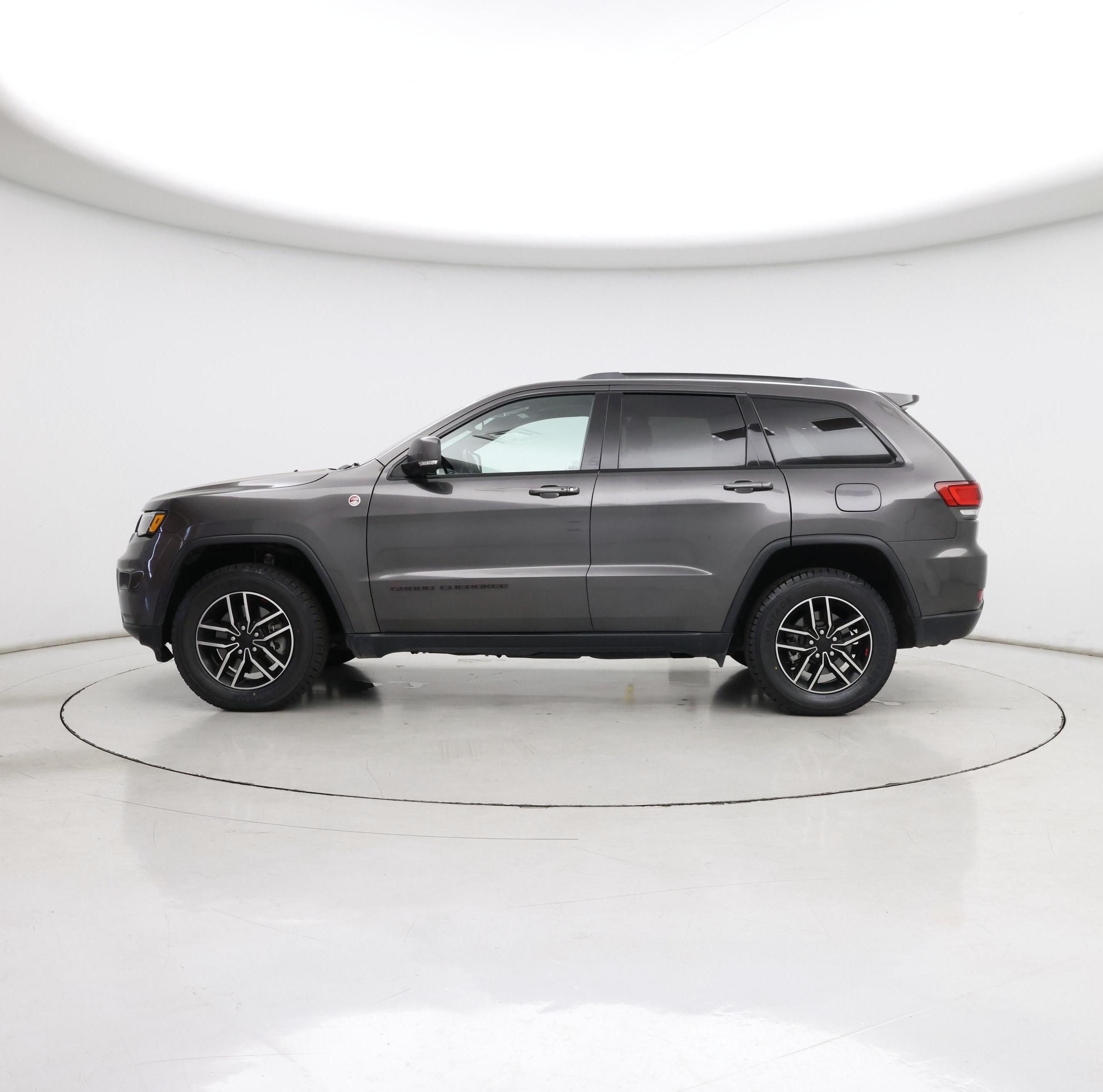Thumbnail: 2019 Jeep Grand Cherokee - 3