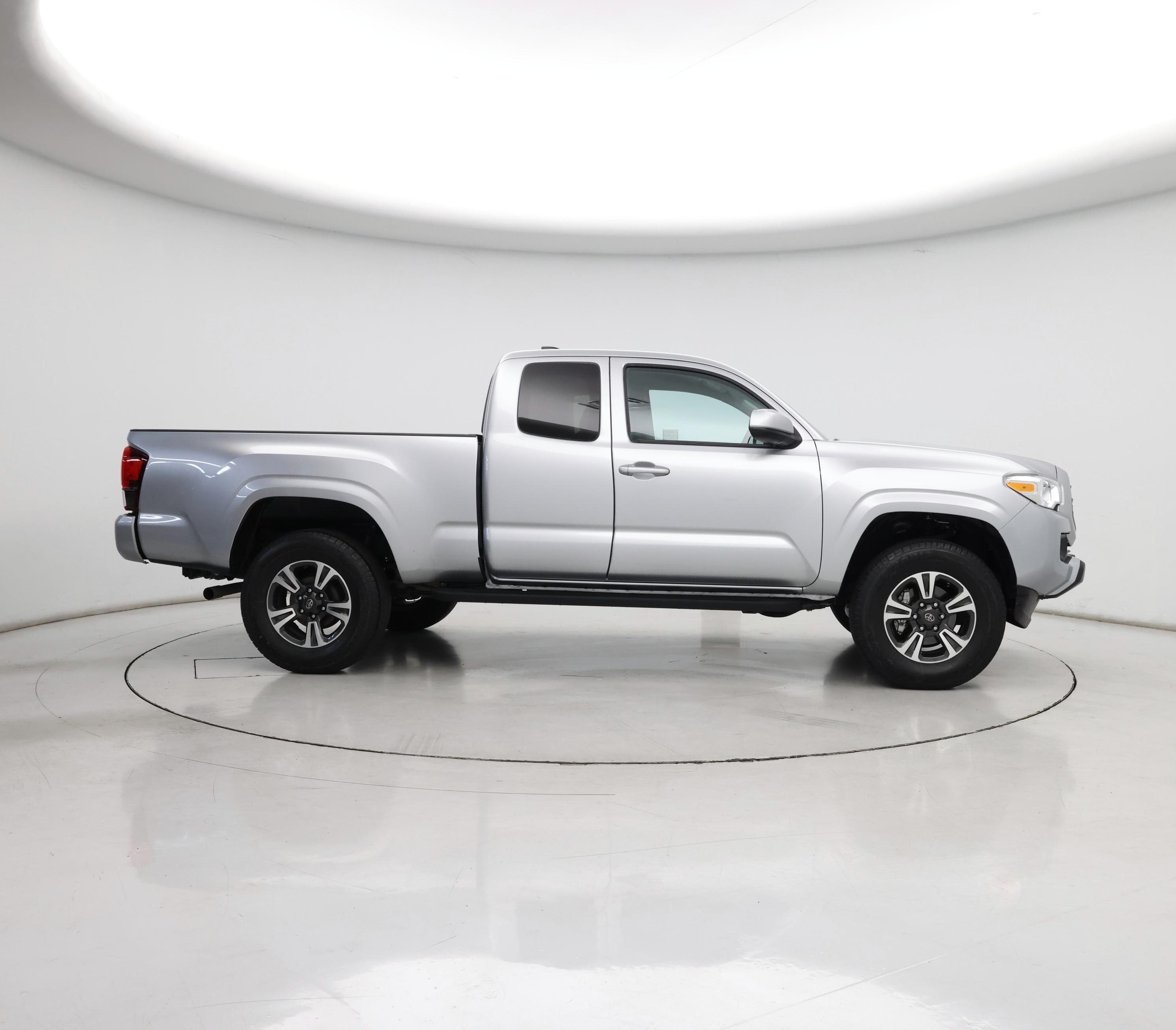 Thumbnail: 2023 Toyota Tacoma - 7