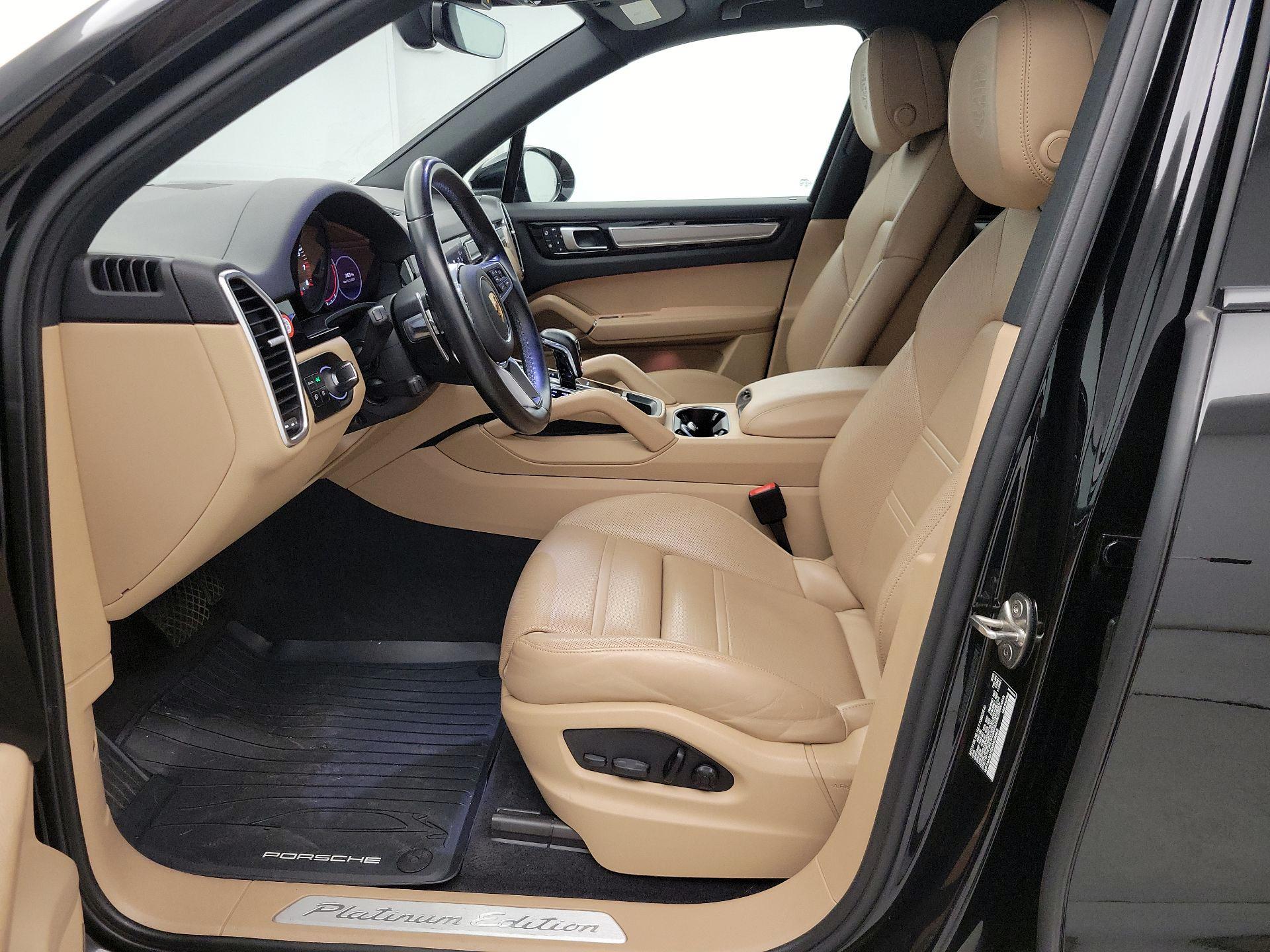 Thumbnail: 2022 Porsche Cayenne - 11