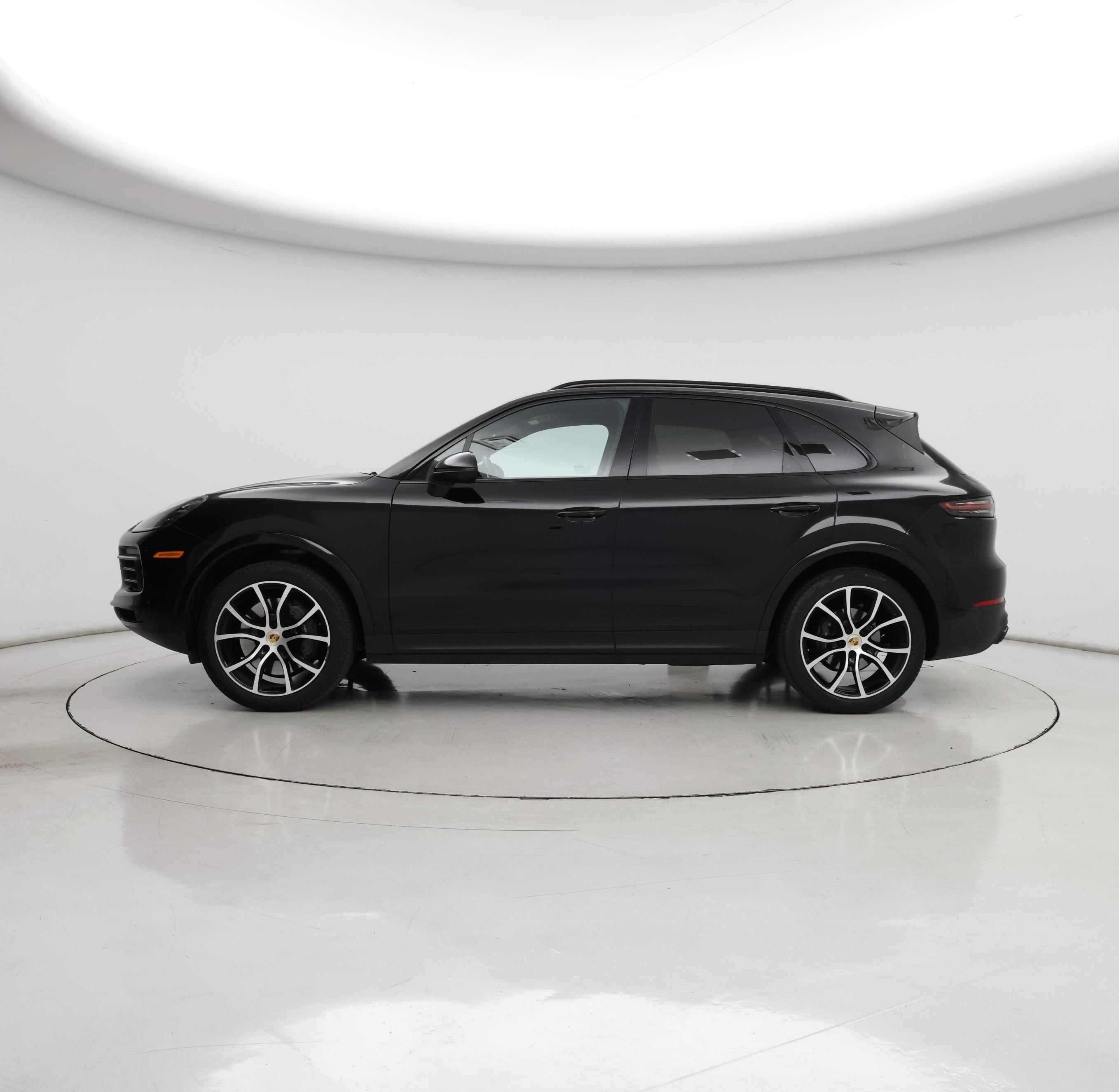 Thumbnail: 2022 Porsche Cayenne - 3
