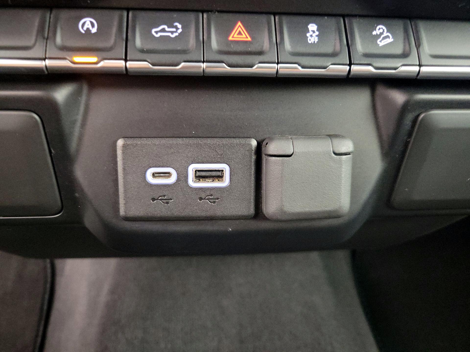 Thumbnail: 2019 Chevrolet Silverado 1500 - 18
