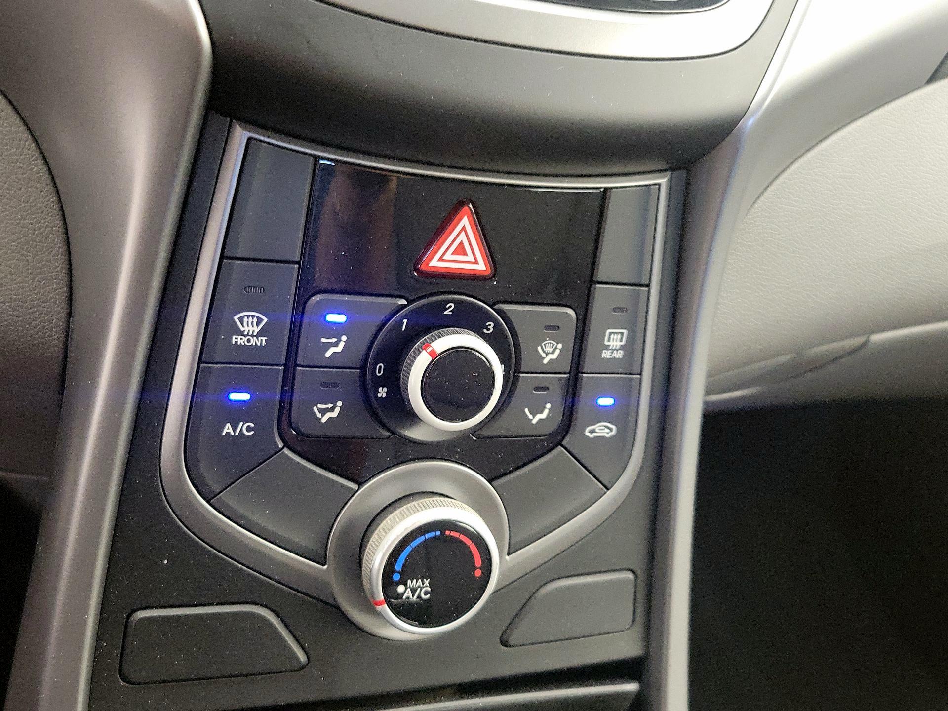 Thumbnail: 2015 Hyundai Elantra - 15