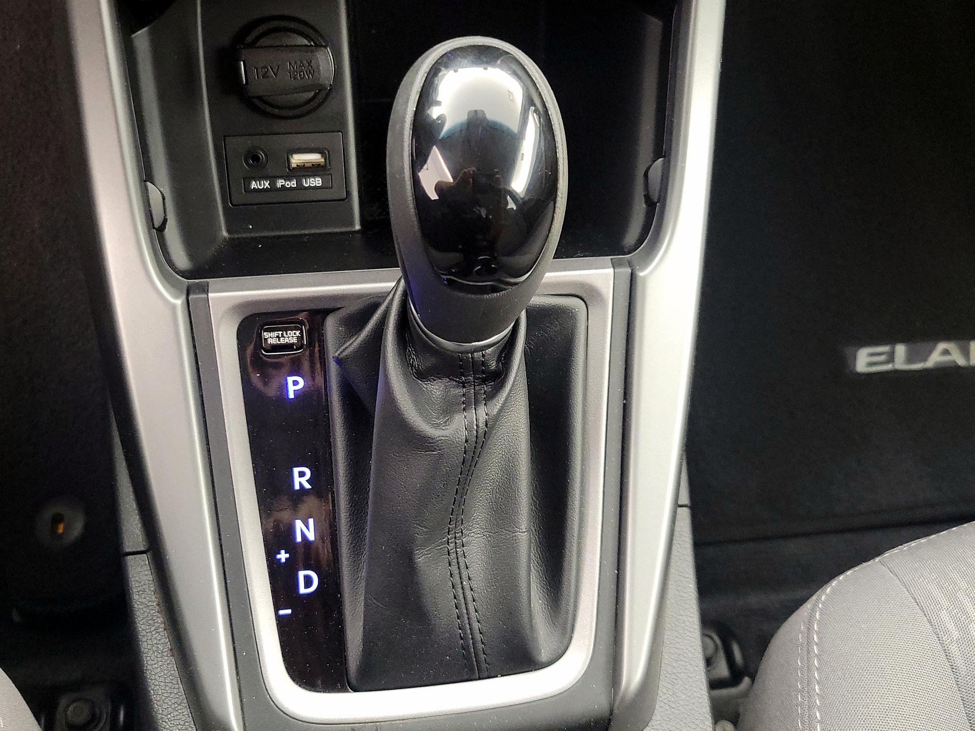 Thumbnail: 2015 Hyundai Elantra - 16