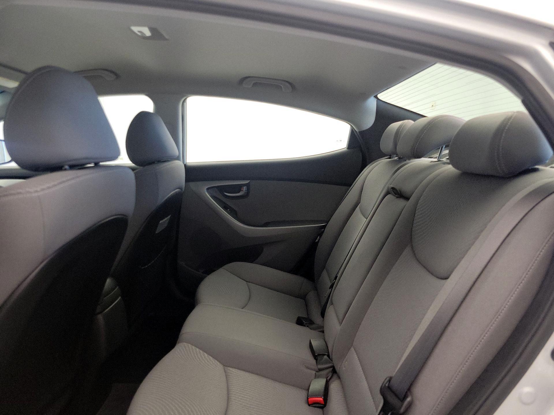 Thumbnail: 2015 Hyundai Elantra - 18
