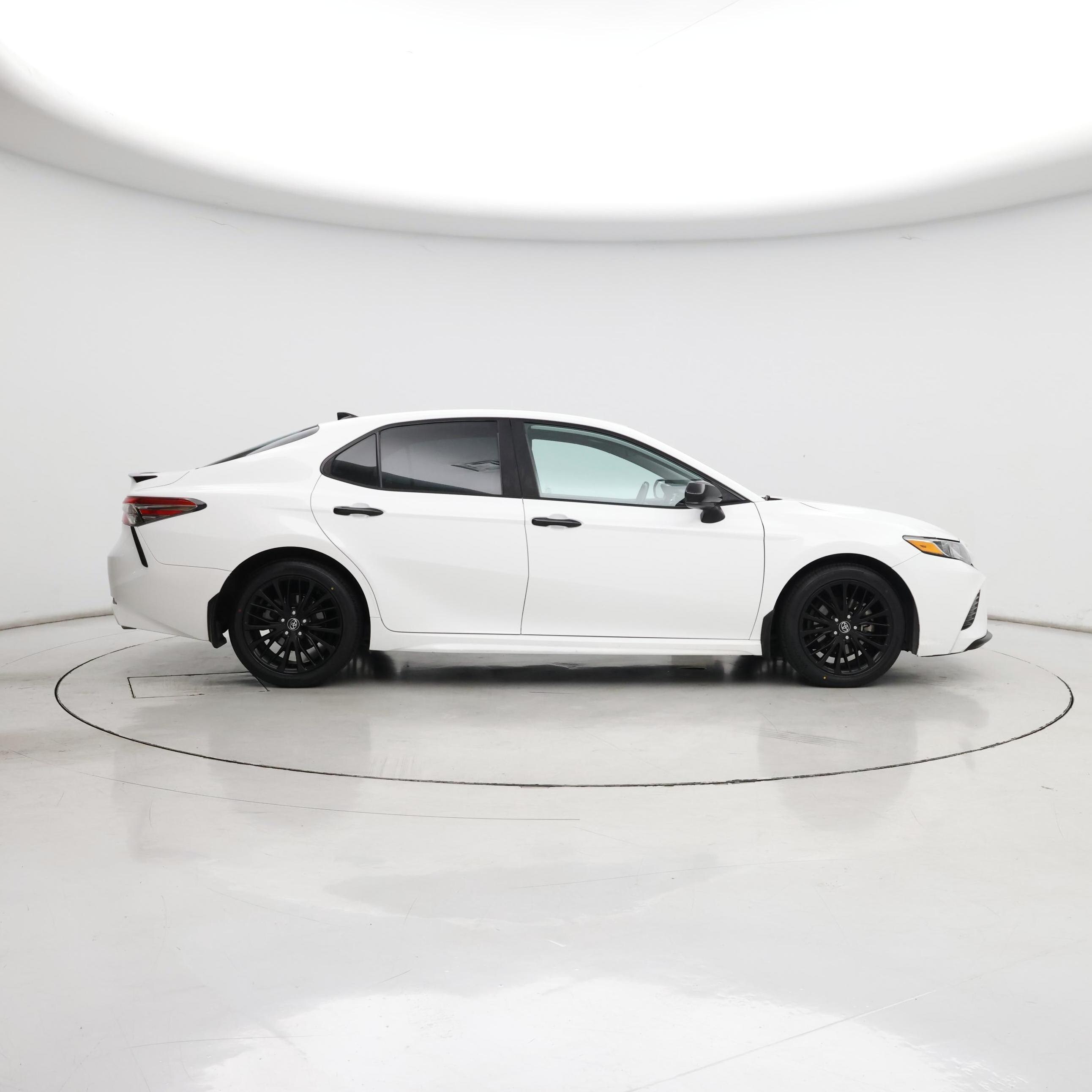 Thumbnail: 2020 Toyota Camry - 7