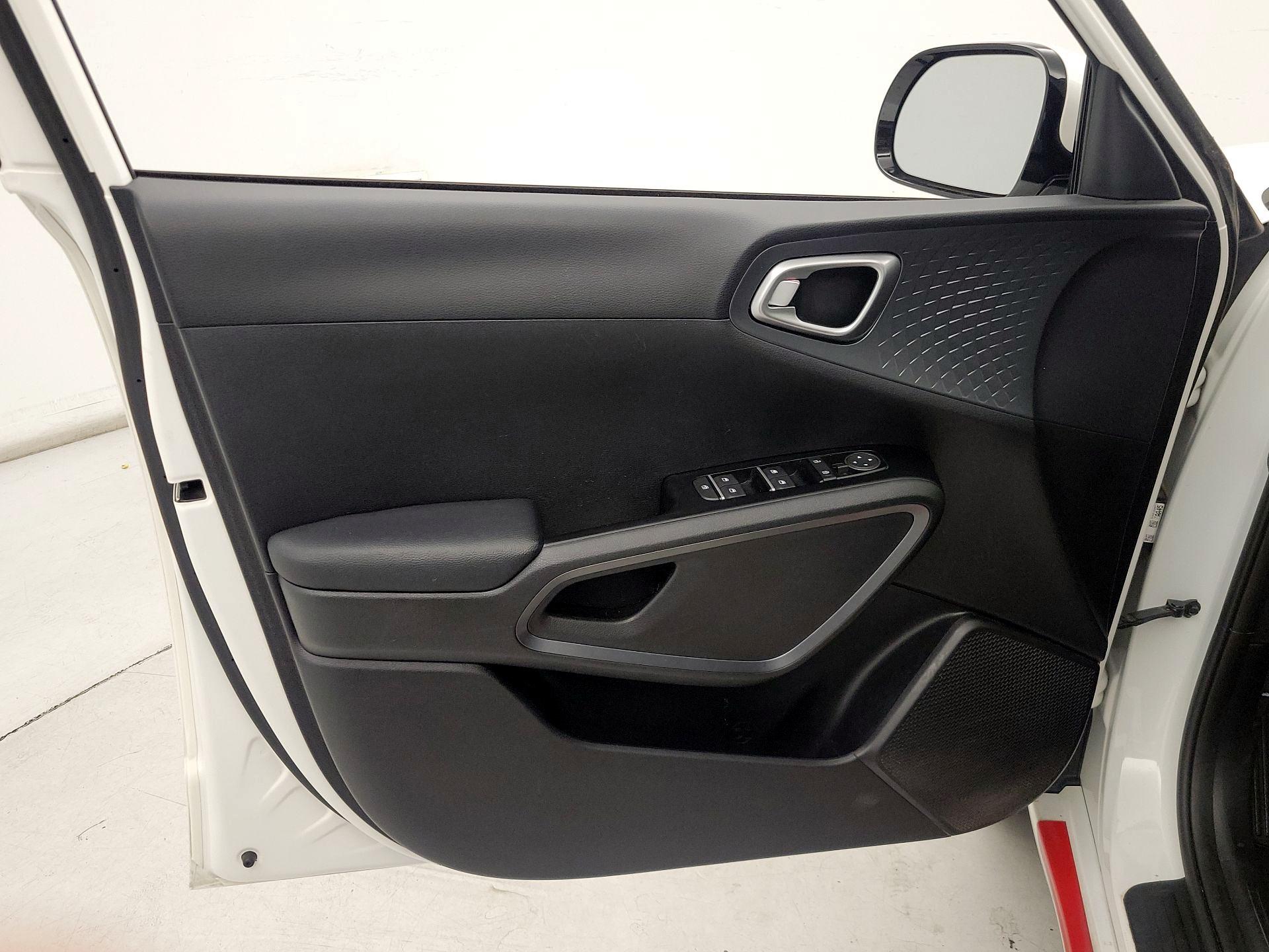 Thumbnail: 2020 Kia Soul - 12