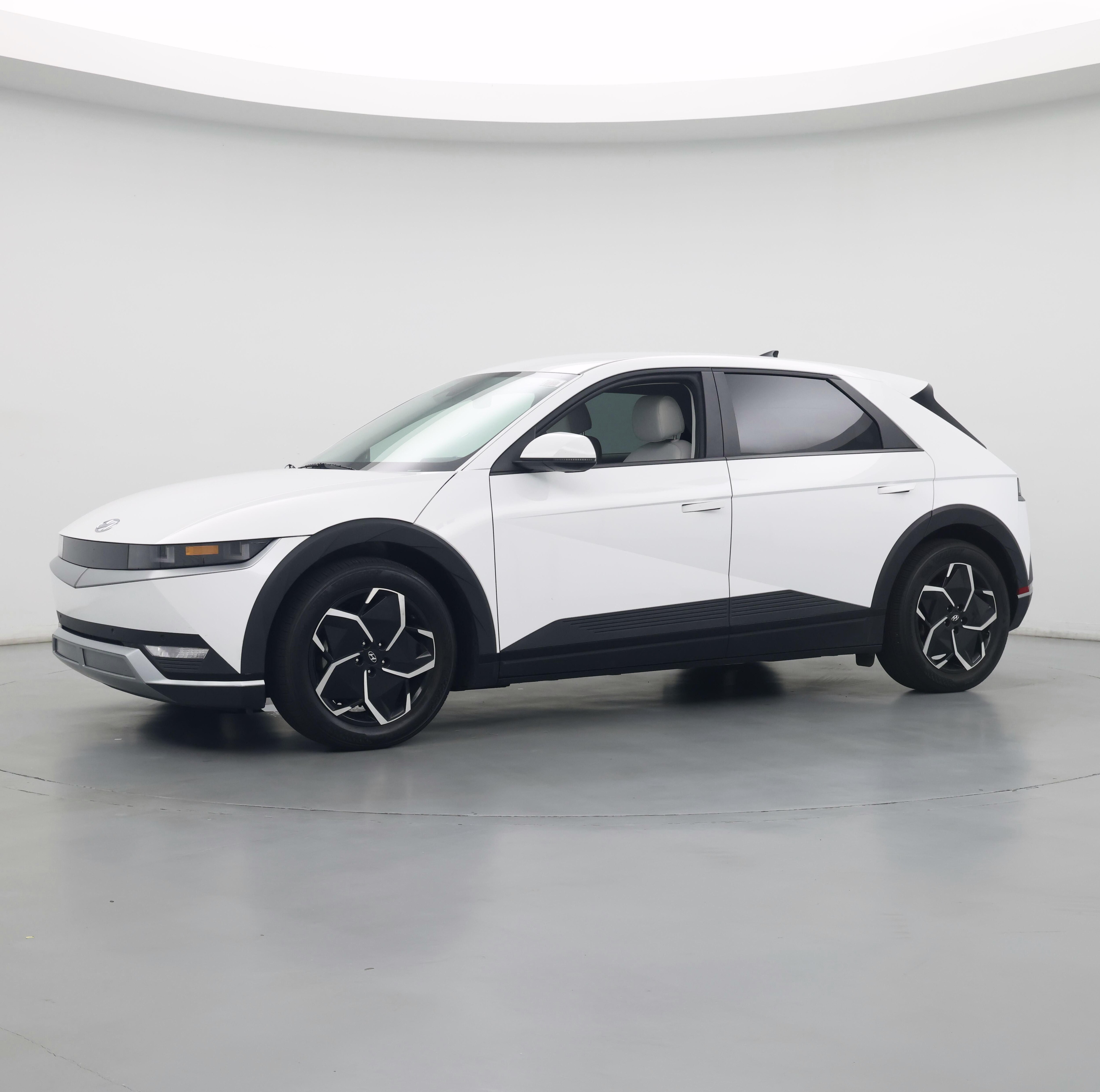 Thumbnail: 2023 Hyundai Ioniq 5 - 4