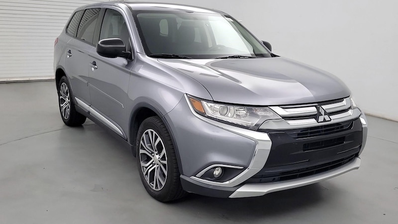 2017 Mitsubishi Outlander ES Hero Image