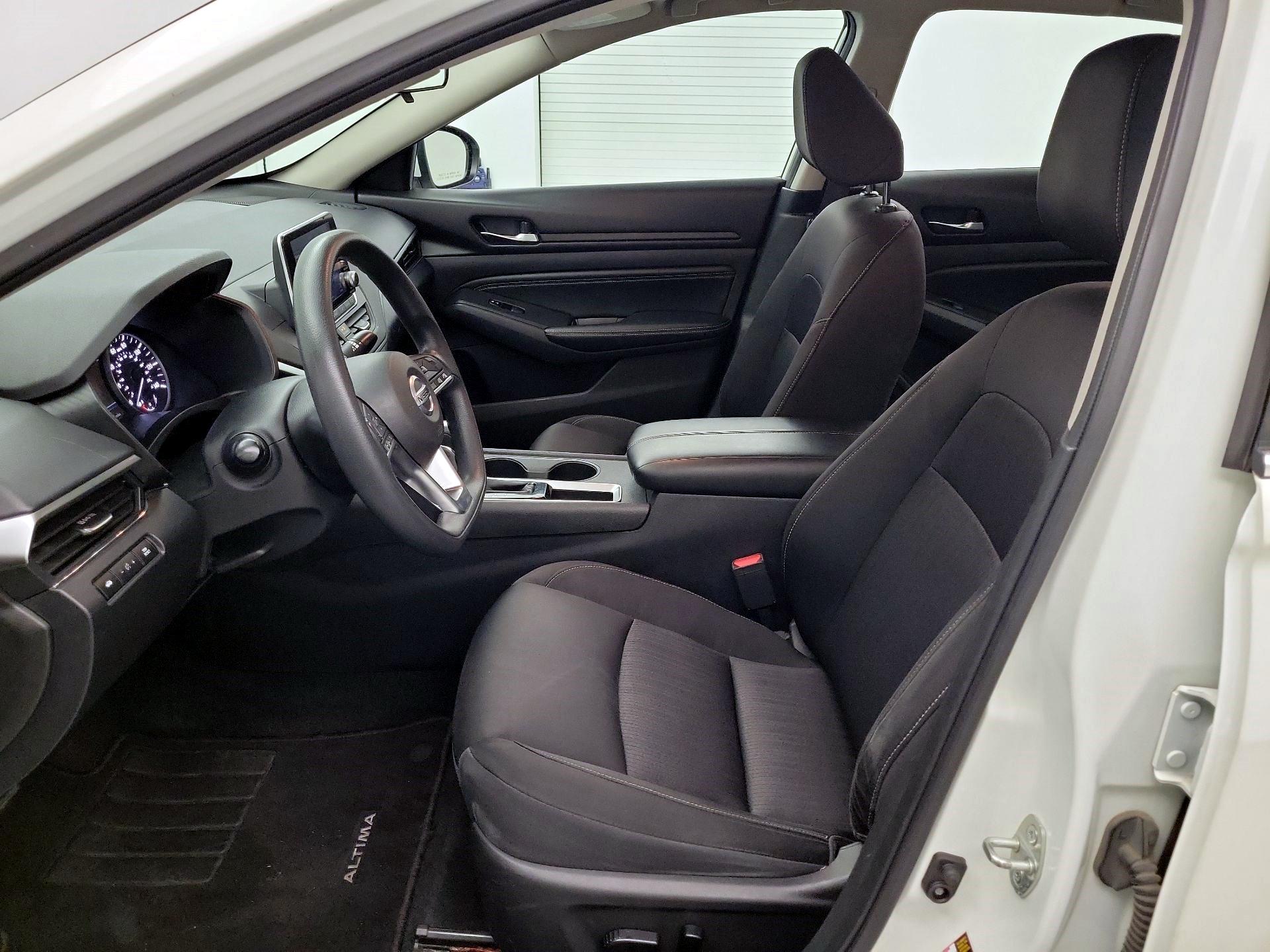 Thumbnail: 2019 Nissan Altima - 11