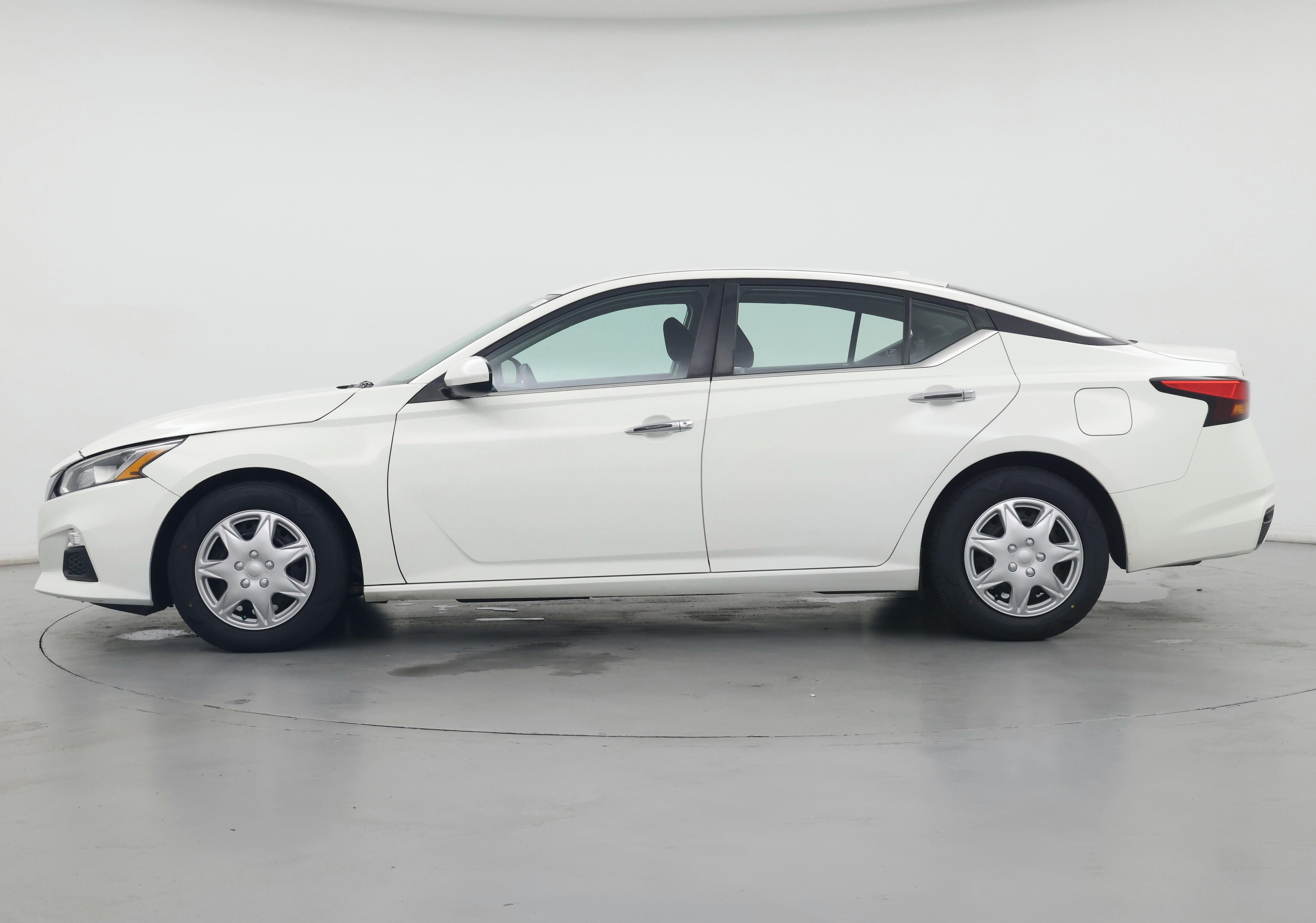 Thumbnail: 2019 Nissan Altima - 3