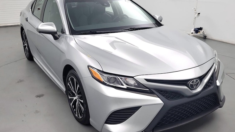 2018 Toyota Camry SE Hero Image