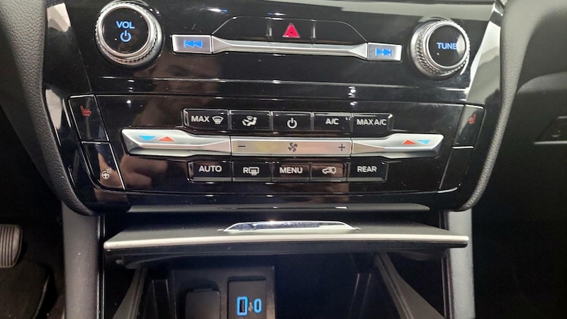 2022 Ford Explorer ST 14