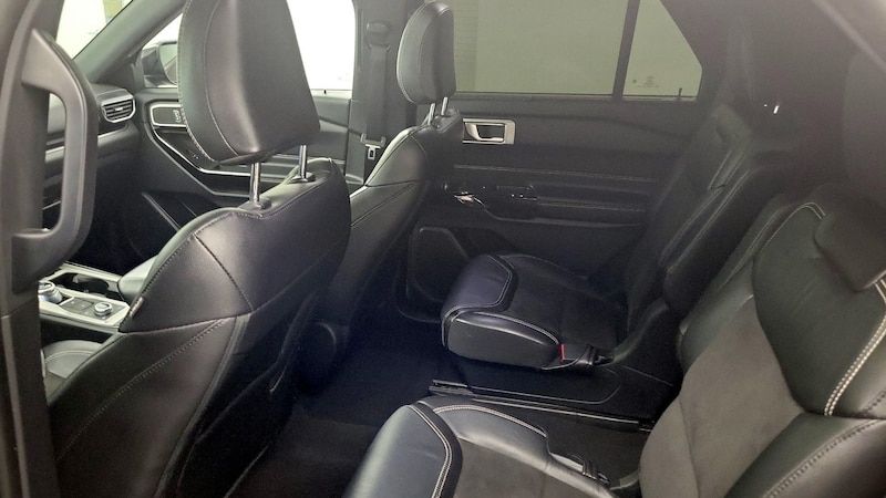 2022 Ford Explorer ST 18