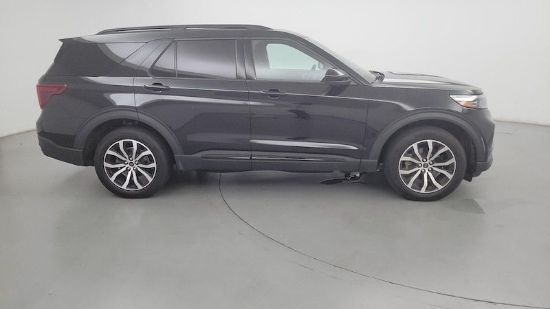 2022 Ford Explorer ST 4