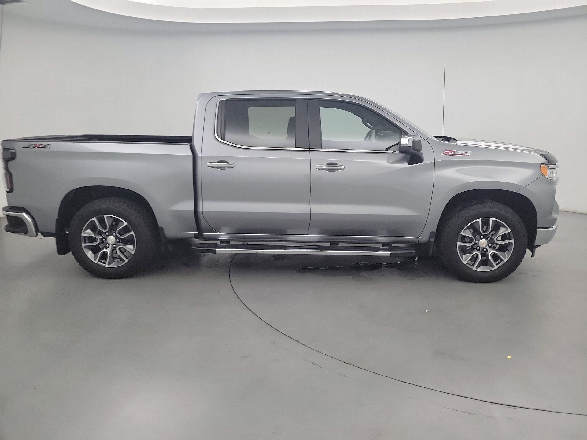 Thumbnail: 2023 Chevrolet Silverado 1500 - 4