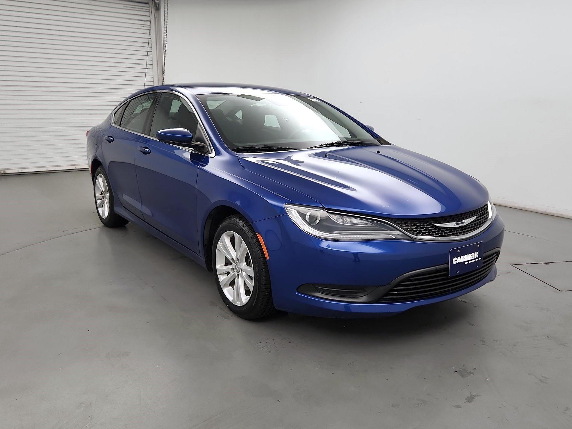 Thumbnail: 2017 Chrysler 200 - 1